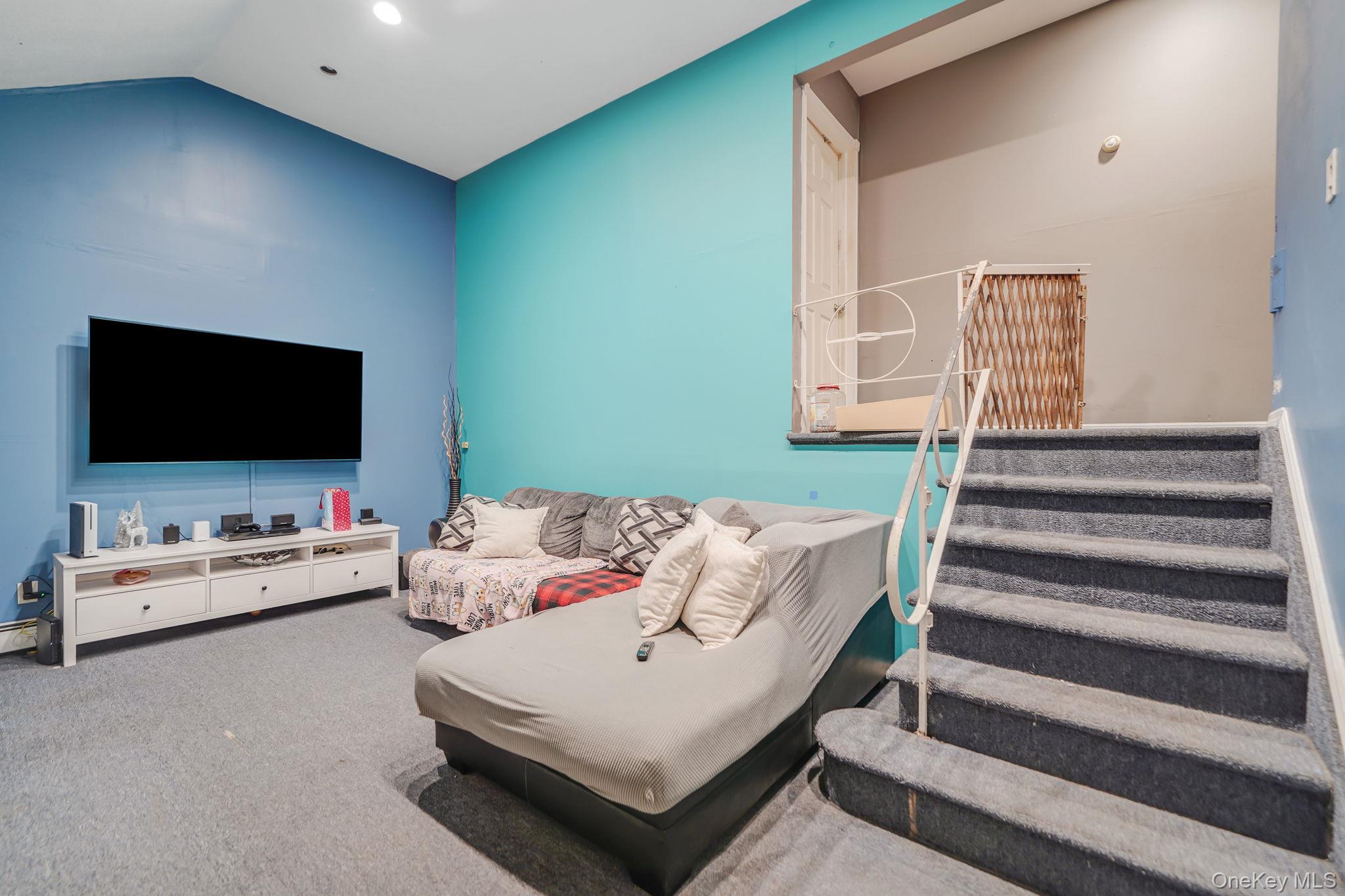 #7 photo, 50 Meadowbrook Drive, Brentwood , NY 11717