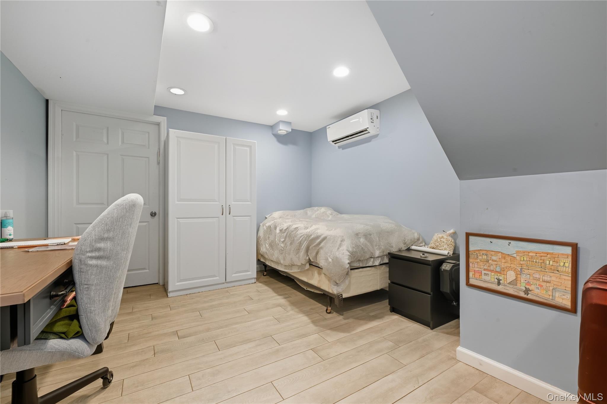 #14 photo, 8 Burton Avenue, Woodmere , NY 11598