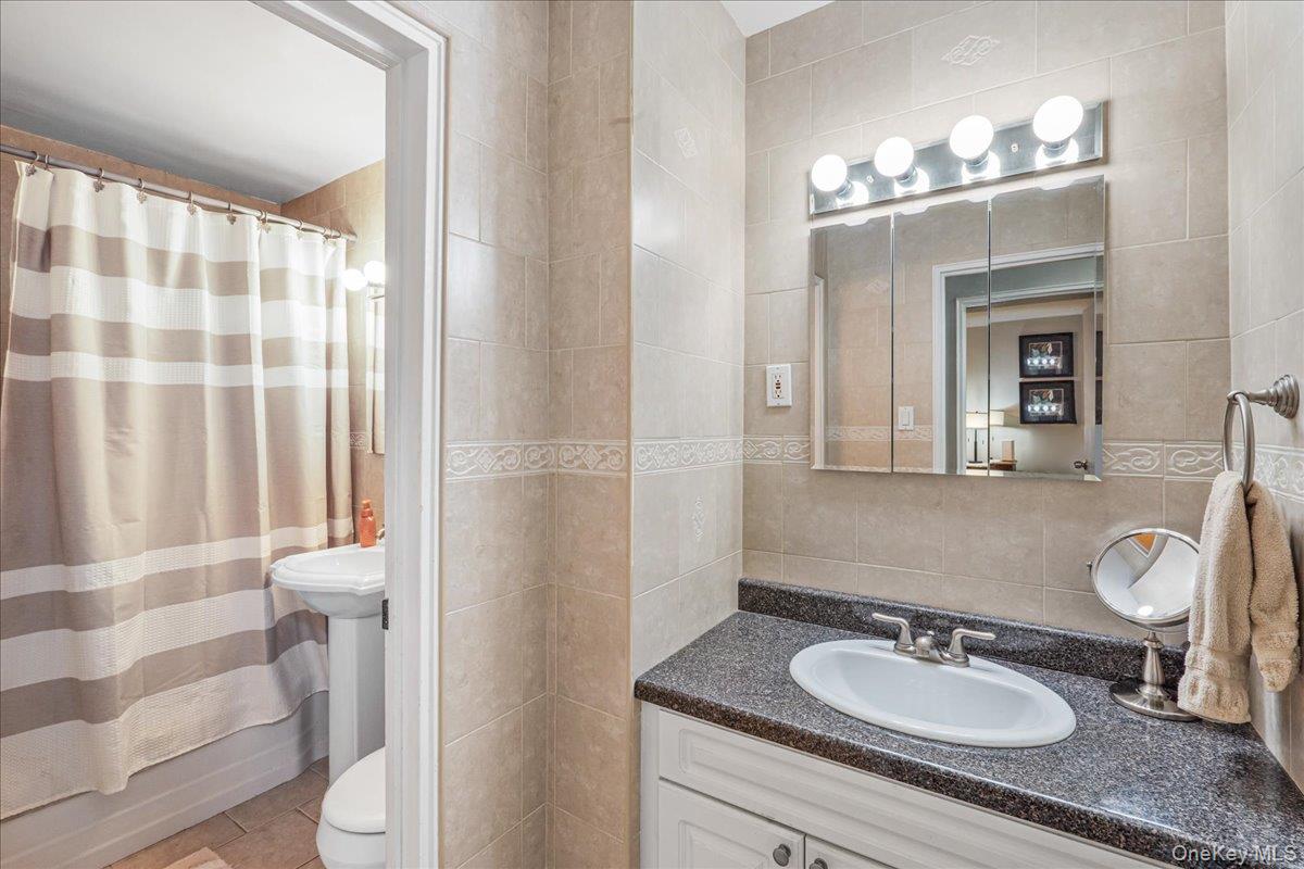 #8 photo, 211-65 23rd. Avenue, Bayside , NY 11360