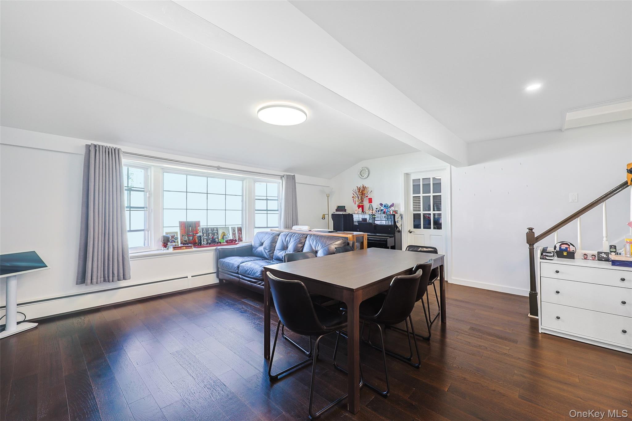 #6 photo, 80 Cypress Lane, वेस्टबरी Westbury , NY 11590