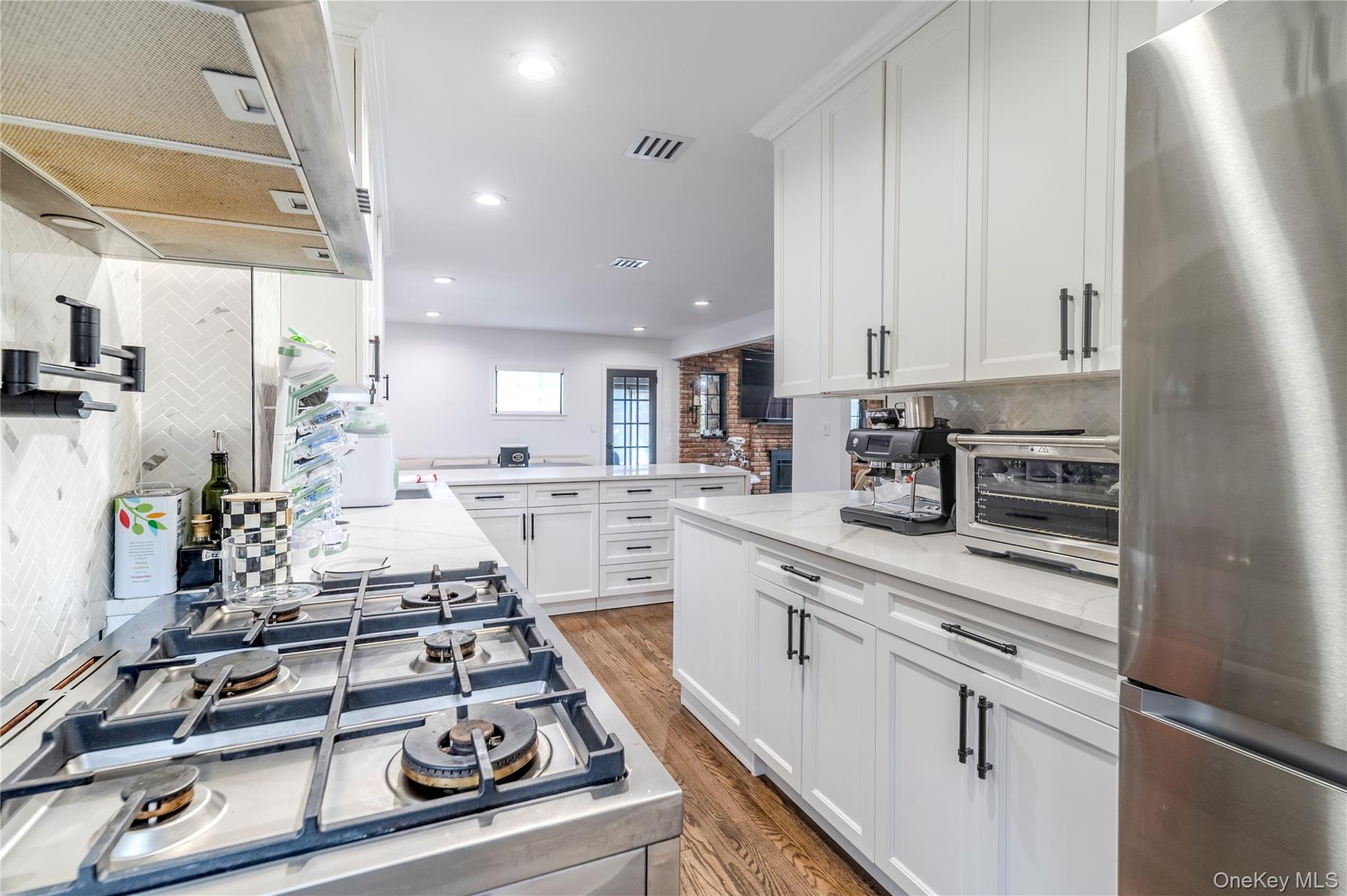 #11 photo, 15 sinclair martin drive, Нассау ‖ Roslyn Estates , NY 11576