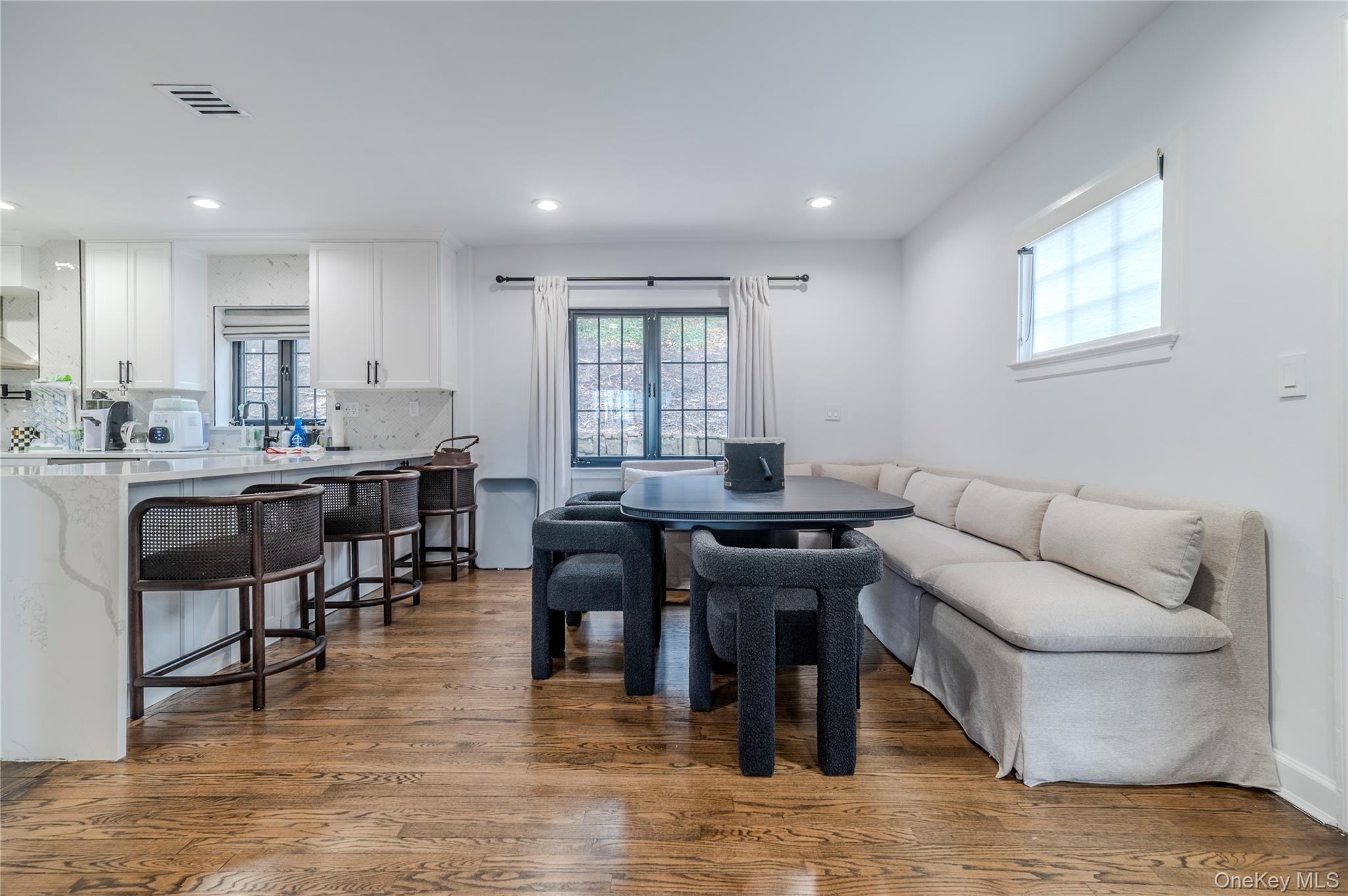 #14 photo, 15 sinclair martin drive, Нассау ‖ Roslyn Estates , NY 11576