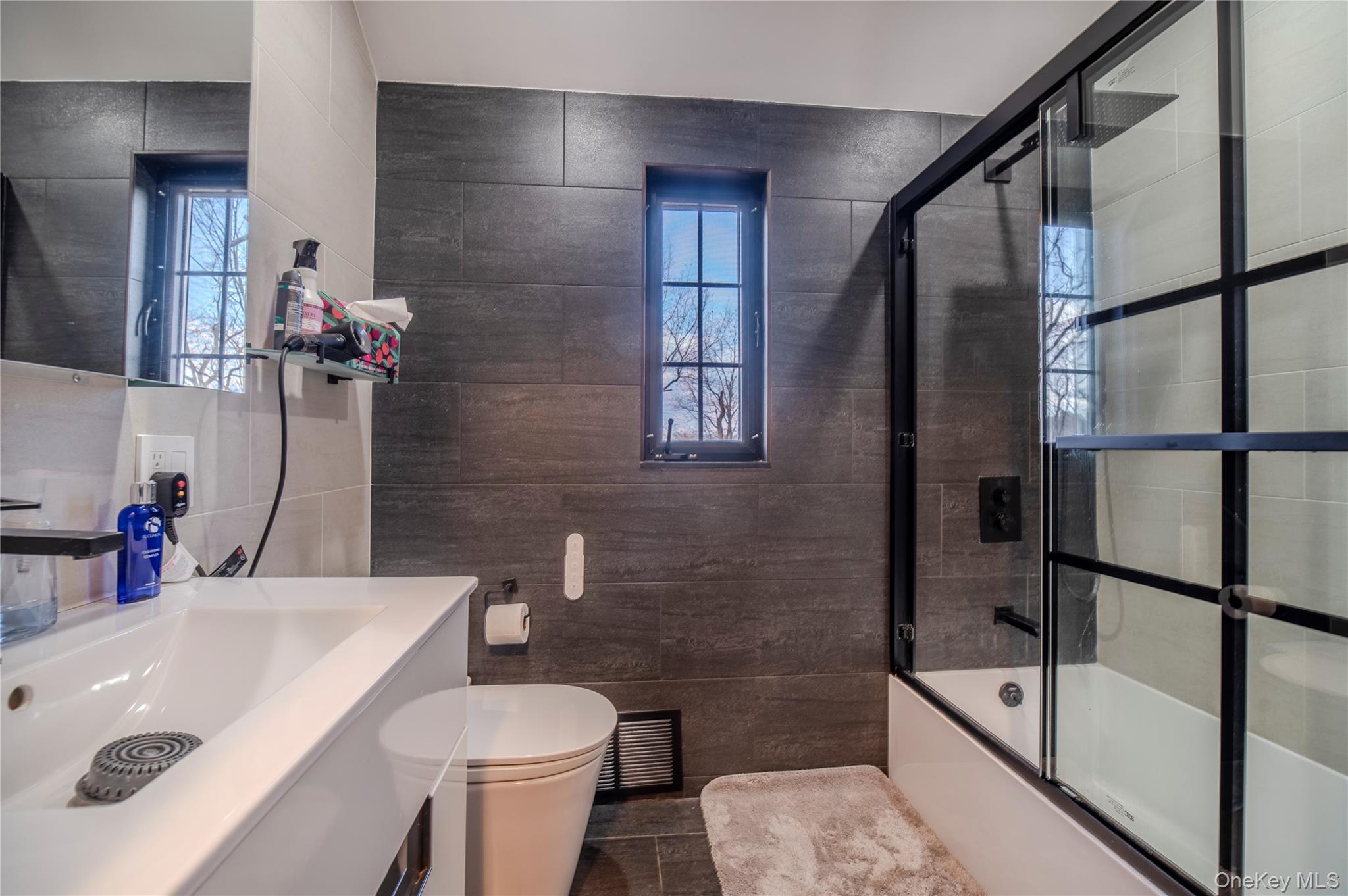 #18 photo, 15 sinclair martin drive, Нассау ‖ Roslyn Estates , NY 11576