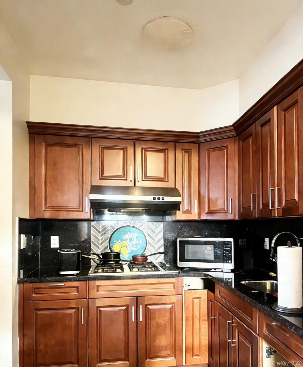 #3 photo, 7177 159th Street, Fresh Meadows , NY 11365