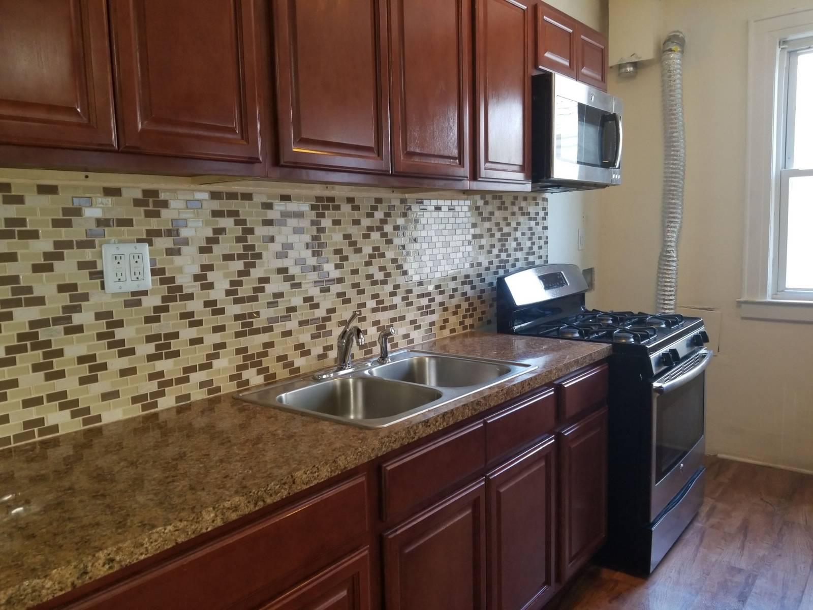 #12 photo, 1117 East 31st Street, 브루클린 Flatlands , NY 11210