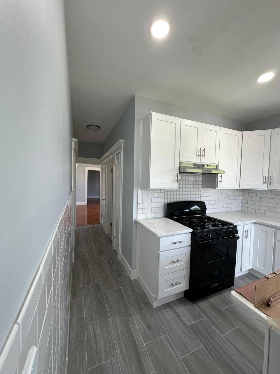 #5 photo, 291 Potter Ave, #2, Staten Island , NY 10314