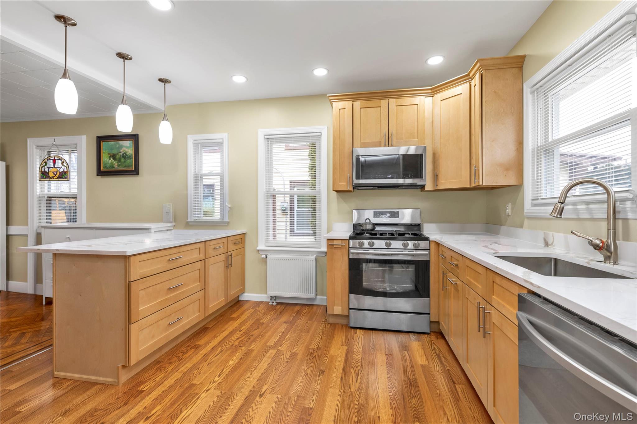 #5 photo, 93-23 219th Street, Queens Village , NY 11428