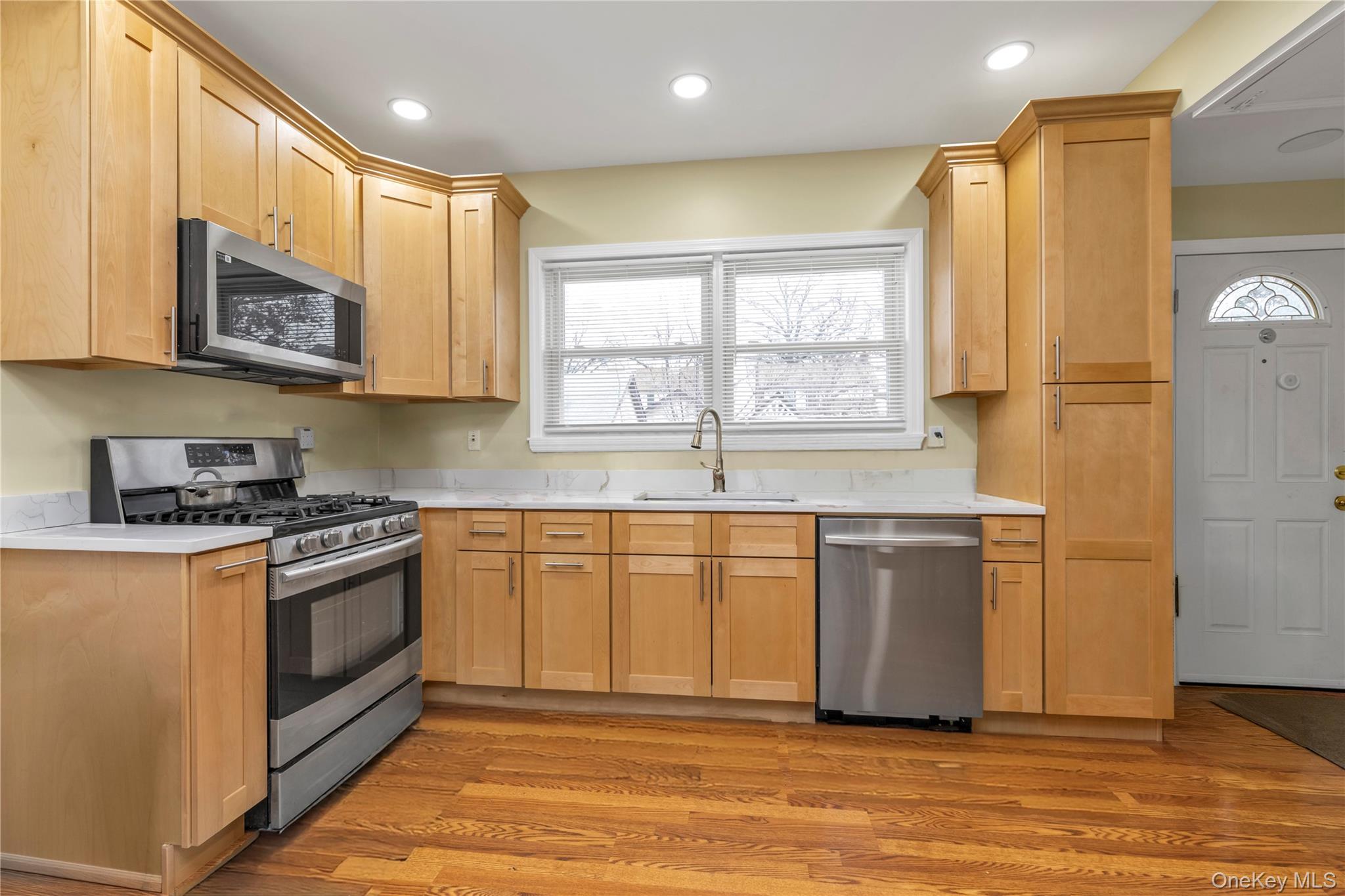 #6 photo, 93-23 219th Street, Queens Village , NY 11428