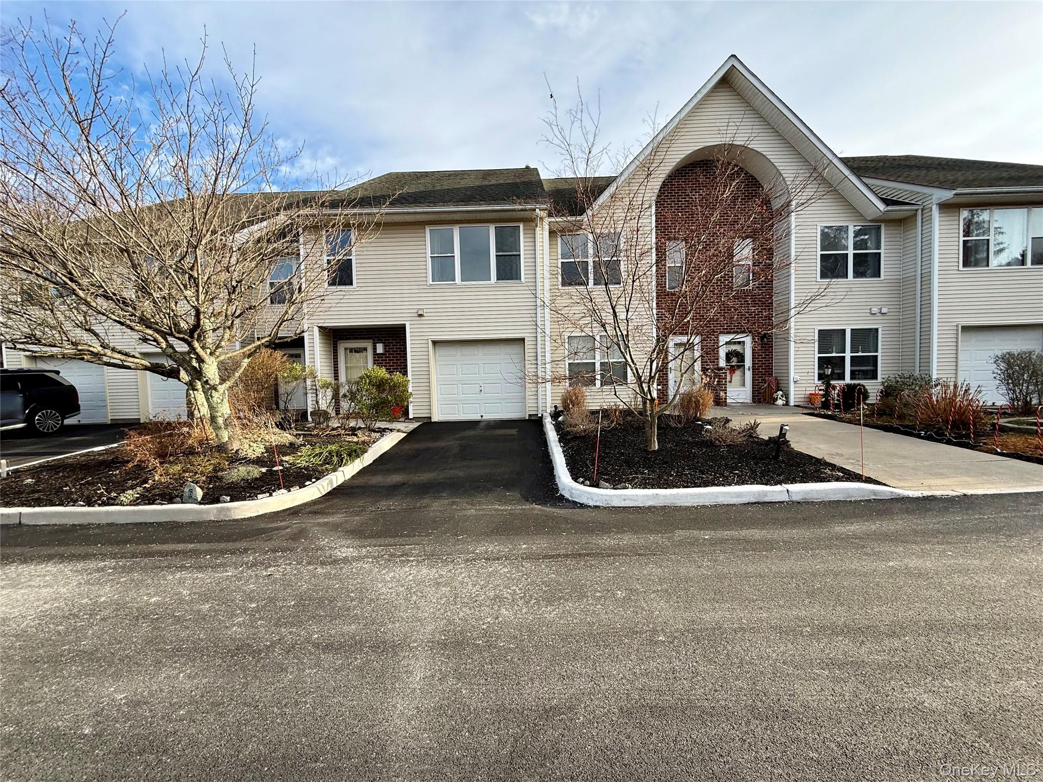 #1 photo, 6 Deer Ct Drive, Middletown , NY 10940