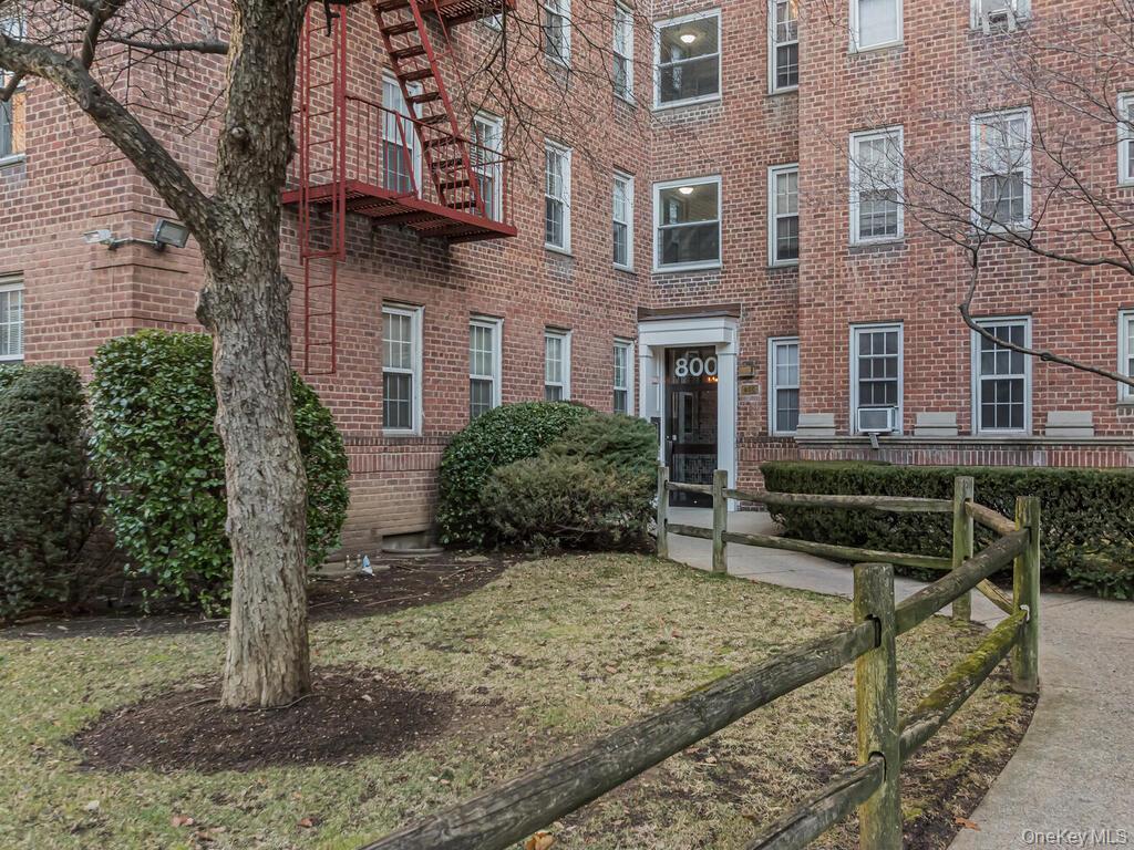 #1 photo, 800 Bronx River Road, برونكس Bronxville , NY 10708