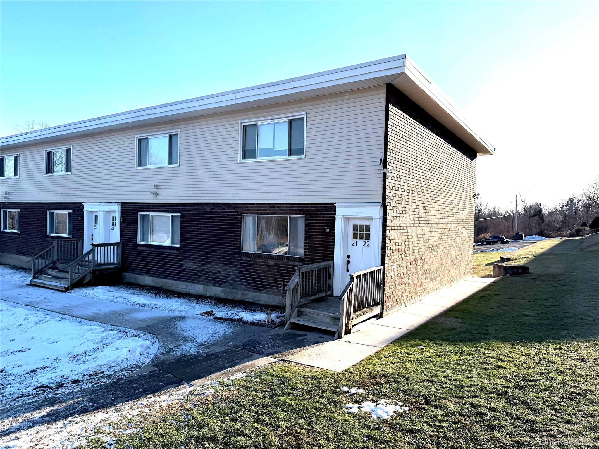 #17 photo, 881 Albany Post Road, New Paltz , NY 12561