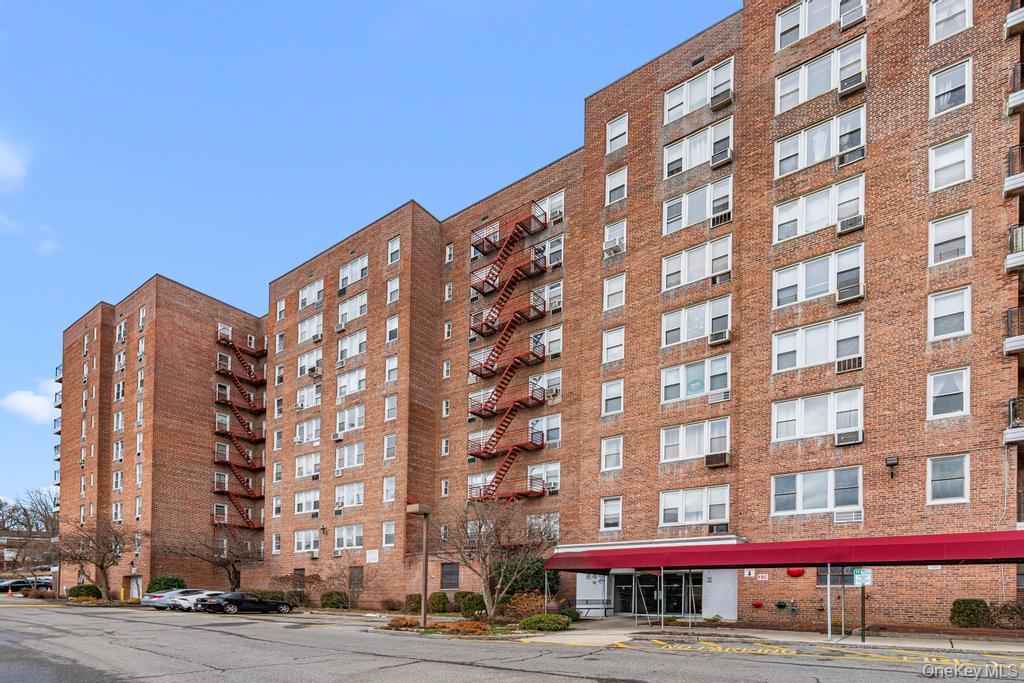 #13 photo, 245 Rumsey Road, Yonkers , NY 10701