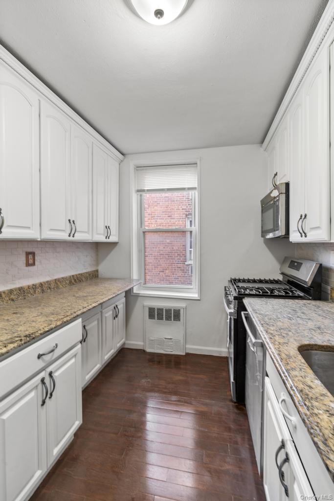 #5 photo, 245 Rumsey Road, Yonkers , NY 10701