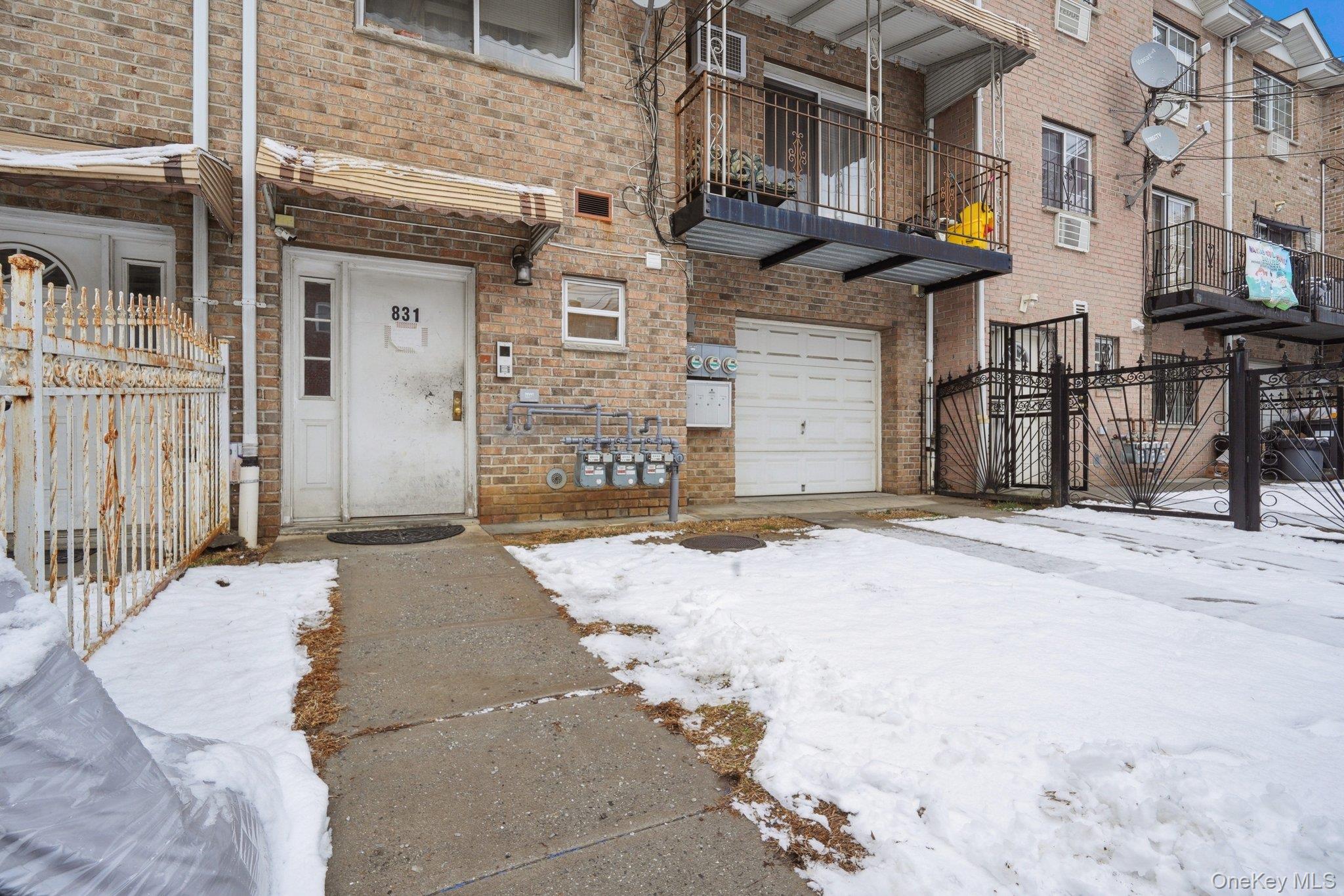 #2 photo, 831 E 221st Street, Bronx , NY 10467