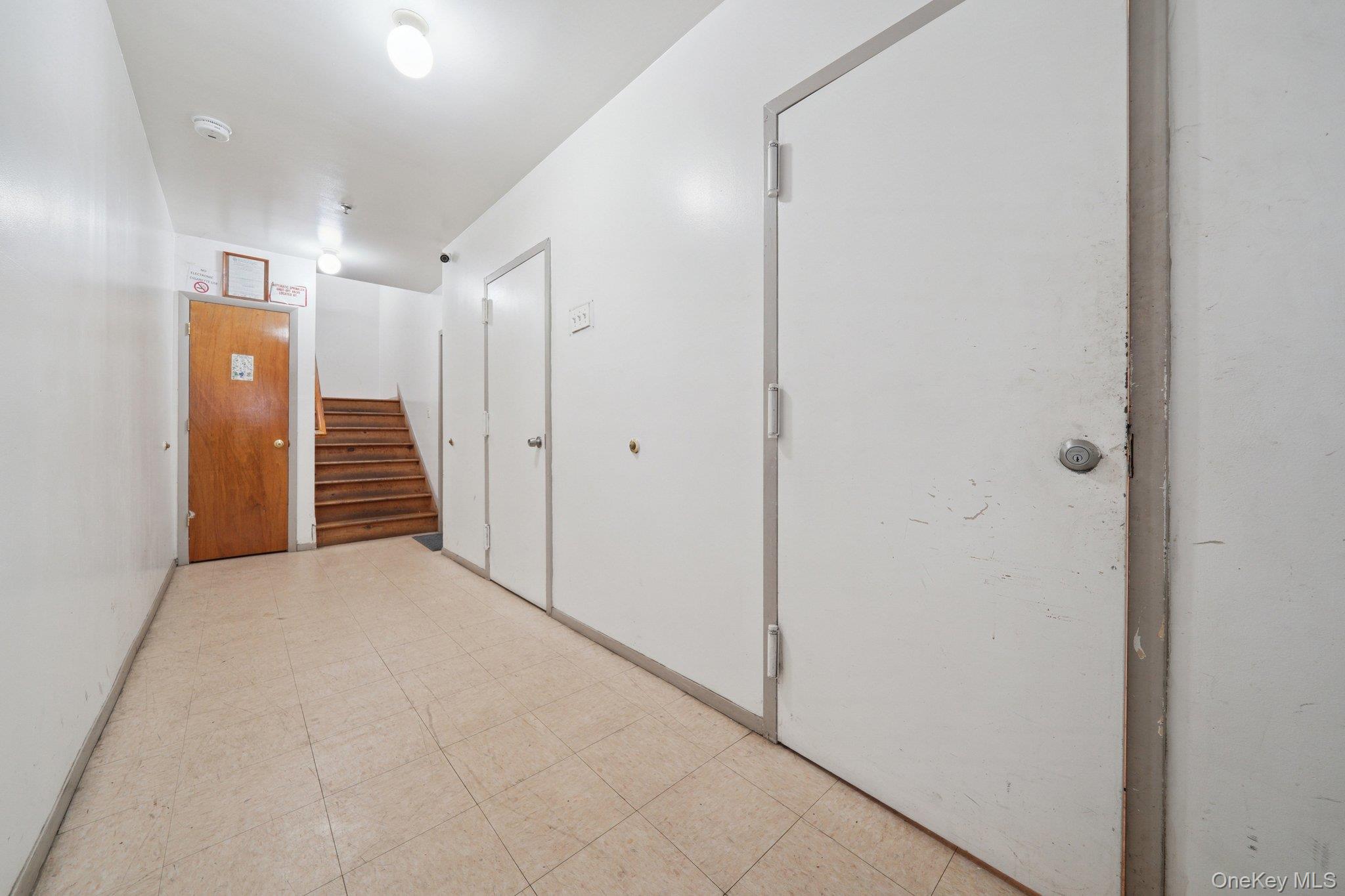 #5 photo, 831 E 221st Street, Bronx , NY 10467