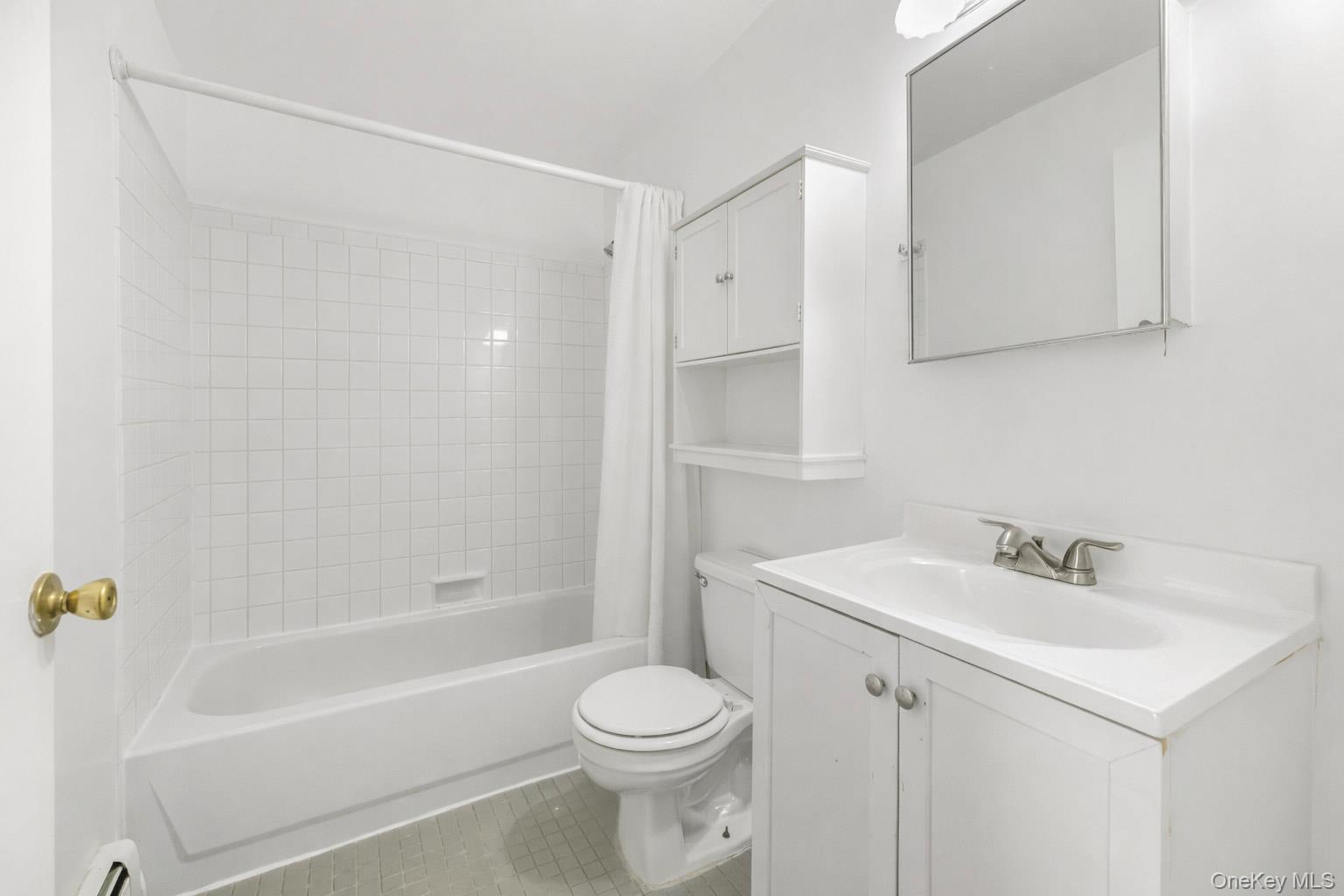 #13 photo, 2084 Davidson Avenue, Bronx , NY 10453