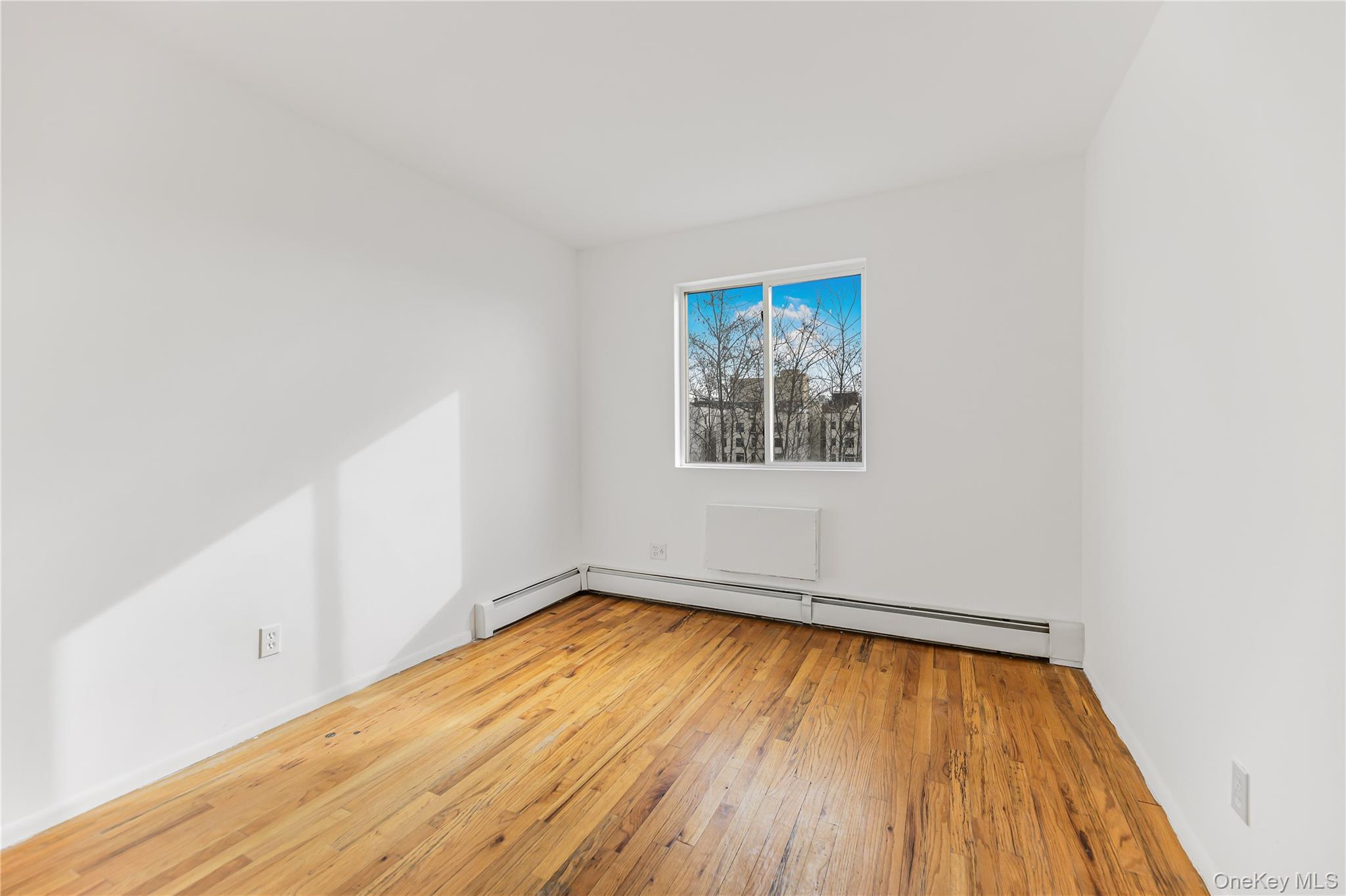 #20 photo, 2084 Davidson Avenue, Bronx , NY 10453