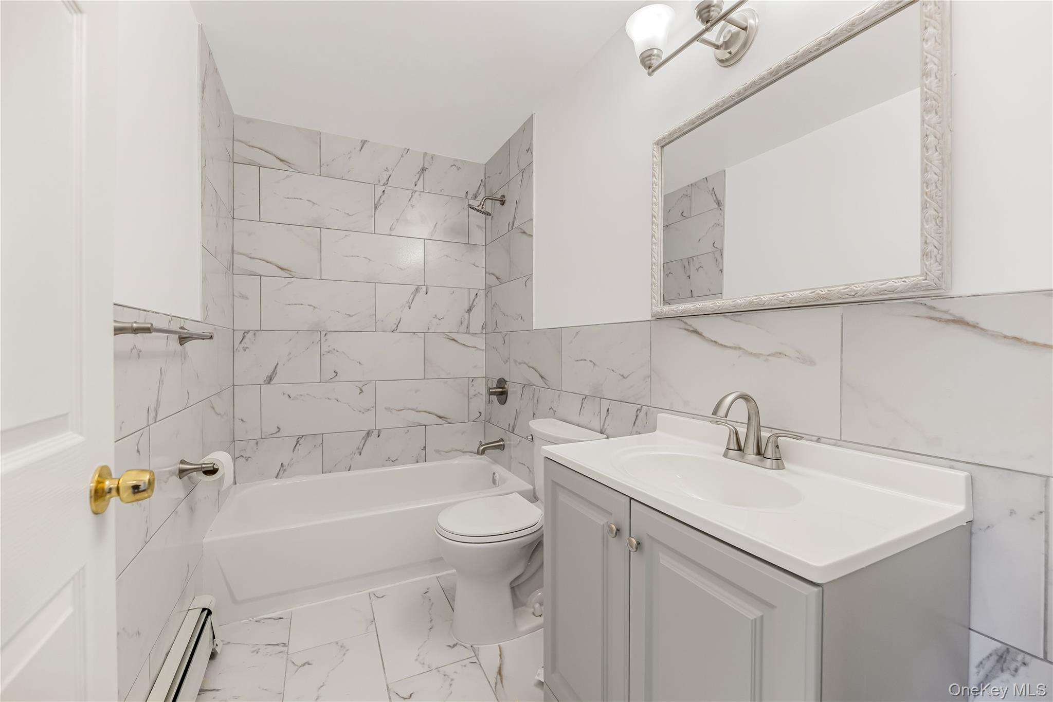 #7 photo, 2084 Davidson Avenue, Bronx , NY 10453