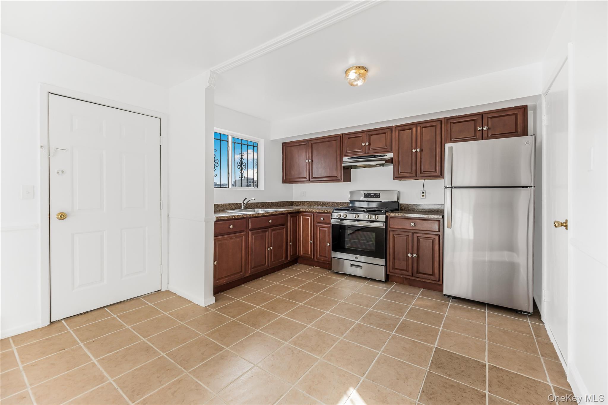 #8 photo, 2084 Davidson Avenue, Bronx , NY 10453