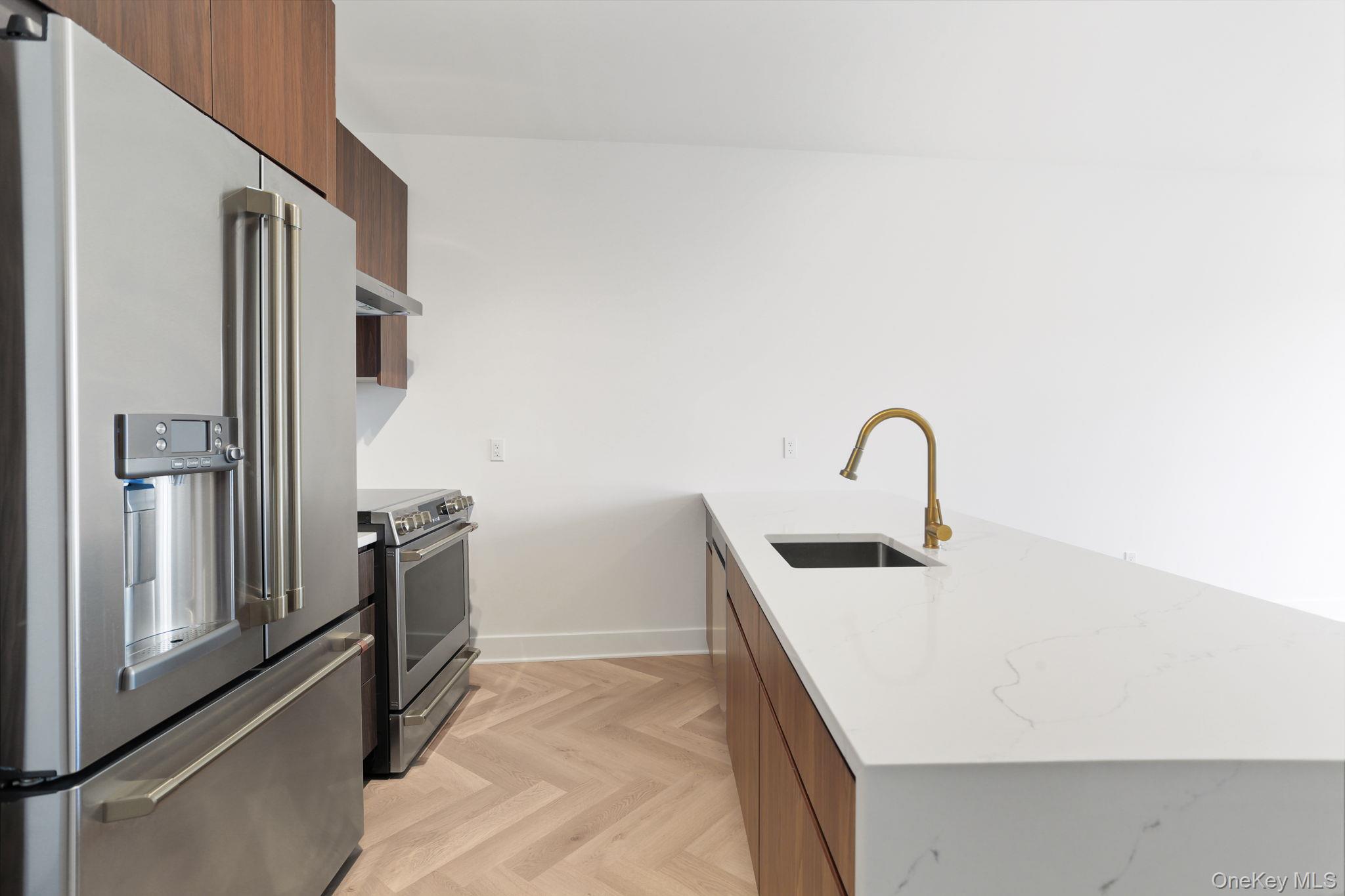 #12 photo, 100 E Putnam Avenue, Greenwich , CT 06807