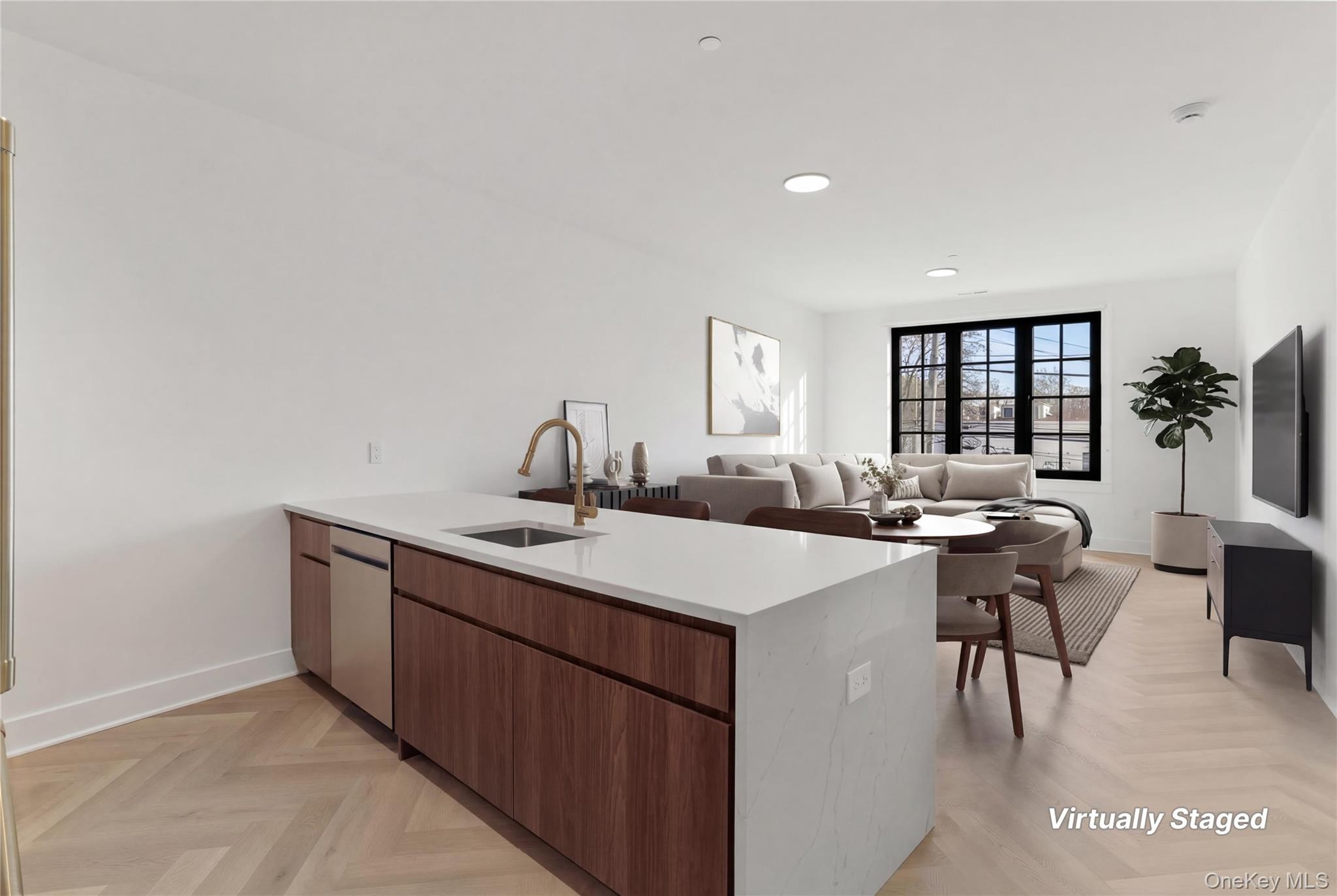 #3 photo, 100 E Putnam Avenue, Greenwich , CT 06807