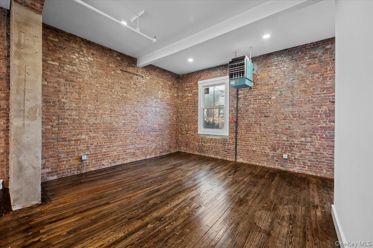 #11 photo, 74 S Broadway, Nyack , NY 10960