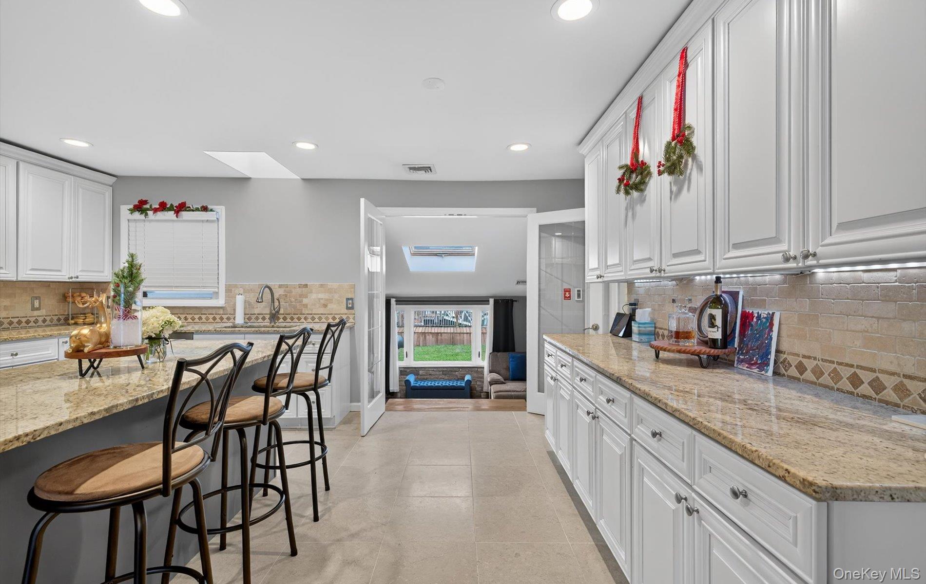 #10 photo, 54 W 2nd Street, Freeport , NY 11520