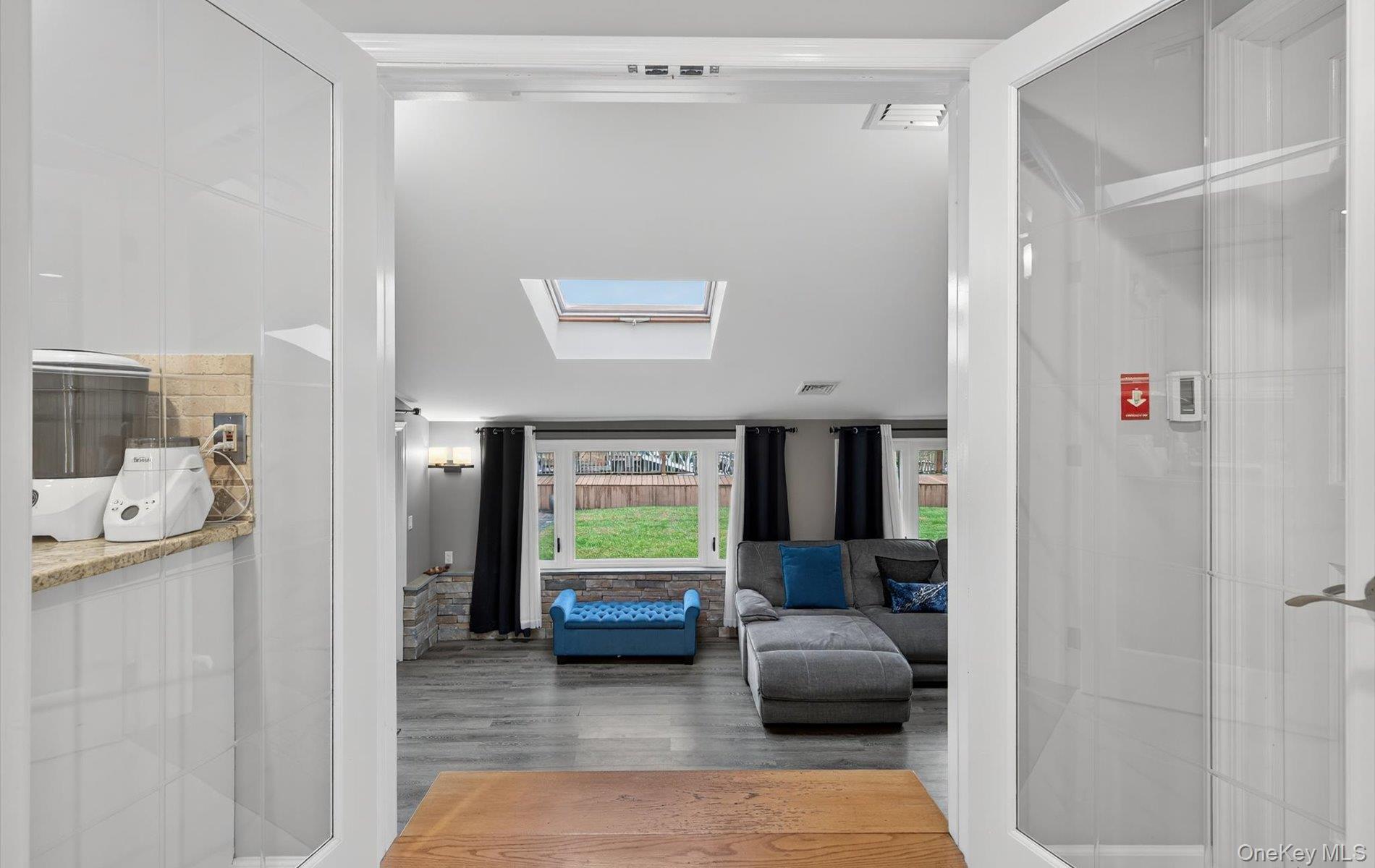 #15 photo, 54 W 2nd Street, Freeport , NY 11520