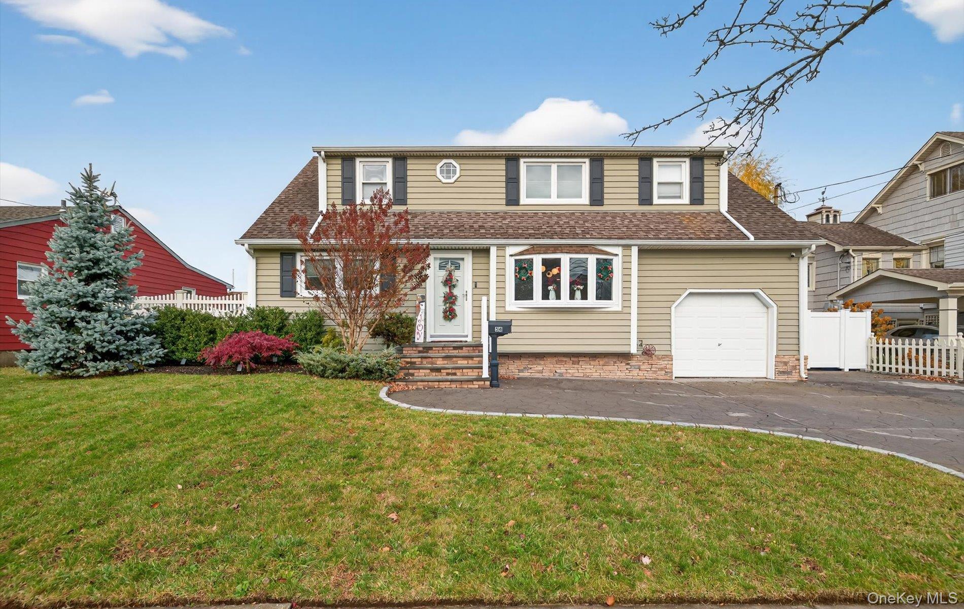 #2 photo, 54 W 2nd Street, Freeport , NY 11520