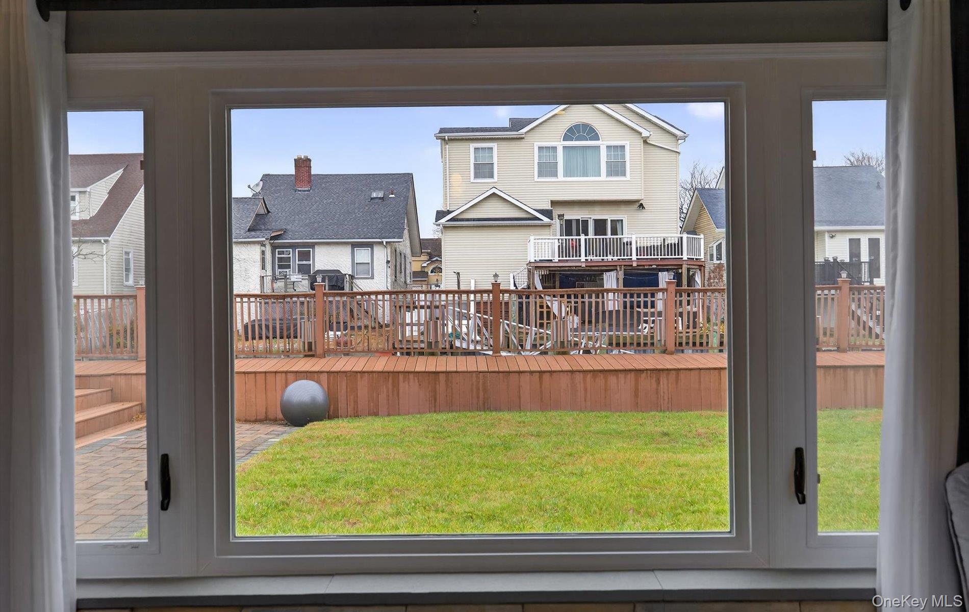 #20 photo, 54 W 2nd Street, Freeport , NY 11520