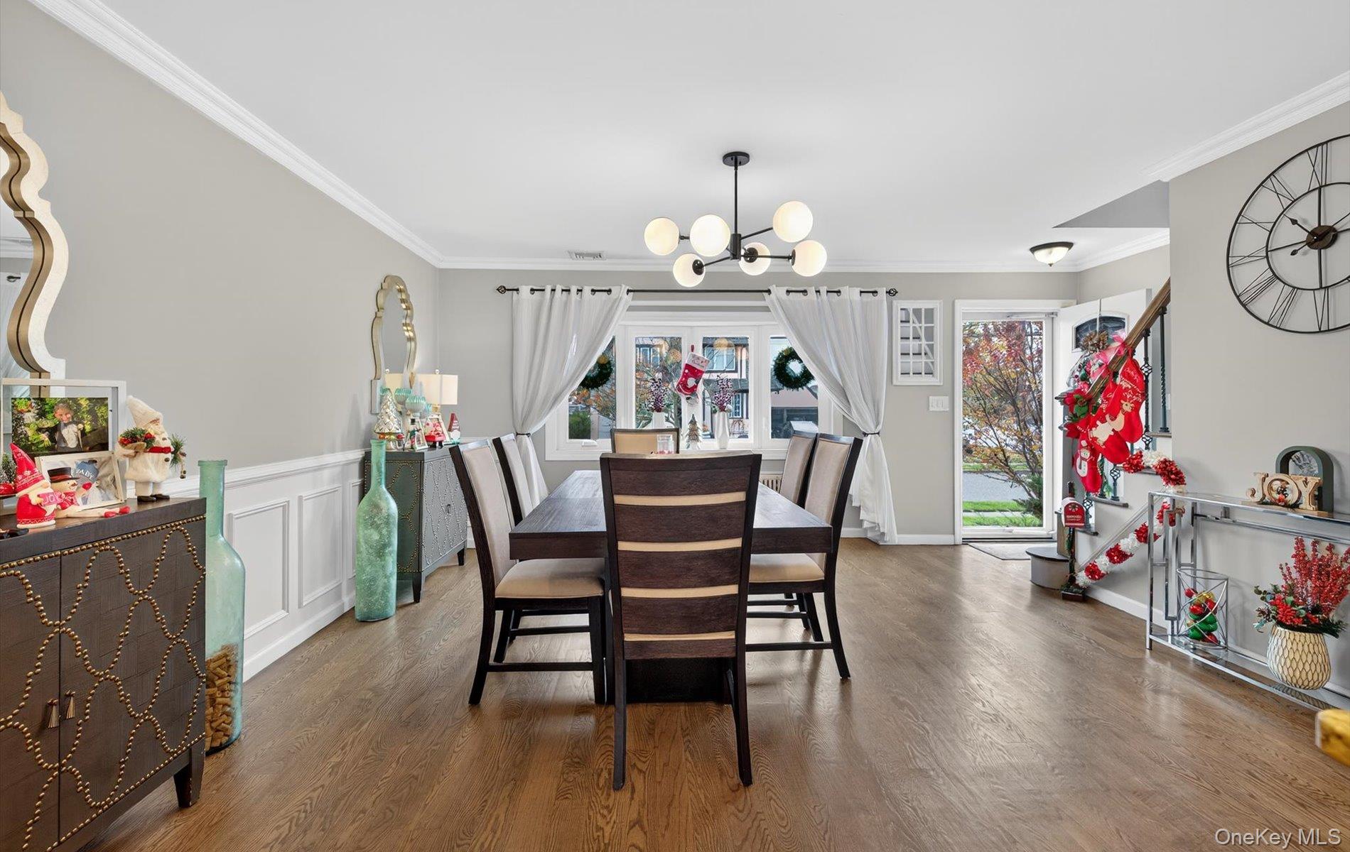 #5 photo, 54 W 2nd Street, Freeport , NY 11520