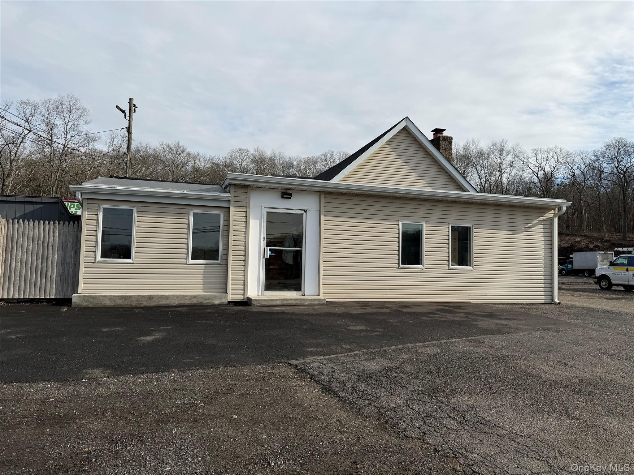 #2 photo, 111 Rocky Point Road, 롱 아일랜드 Middle Island , NY 11953