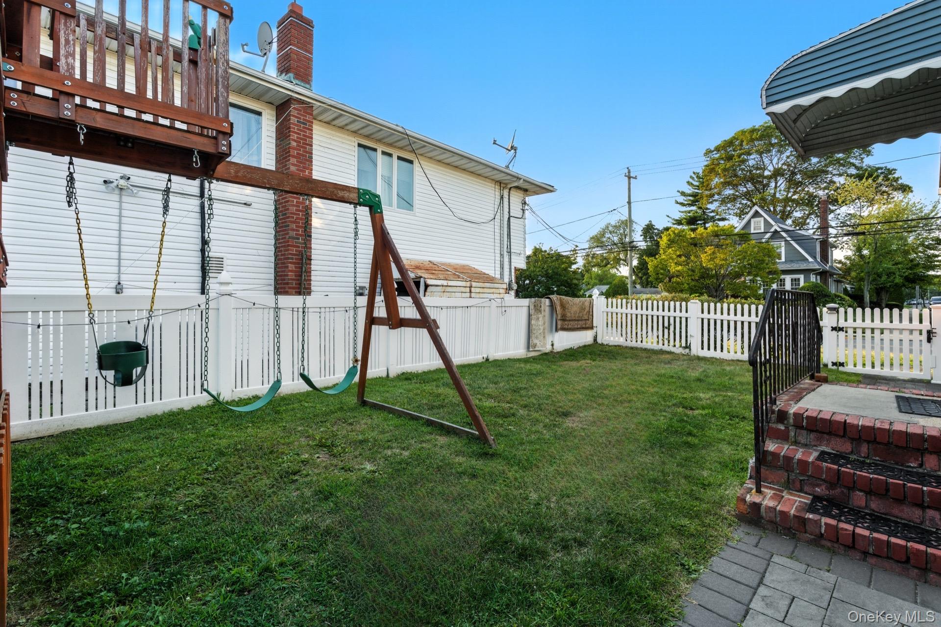 #19 photo, 40 Hendrickson Avenue, Lynbrook , NY 11563