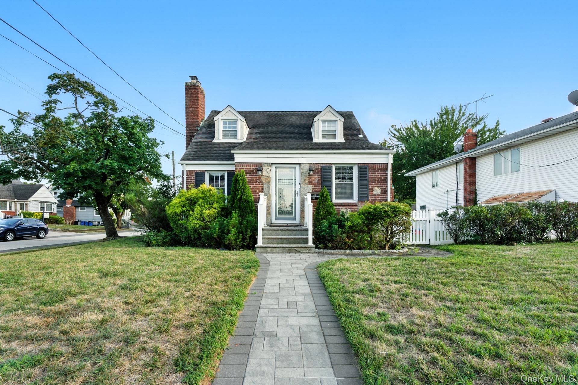 #2 photo, 40 Hendrickson Avenue, Lynbrook , NY 11563