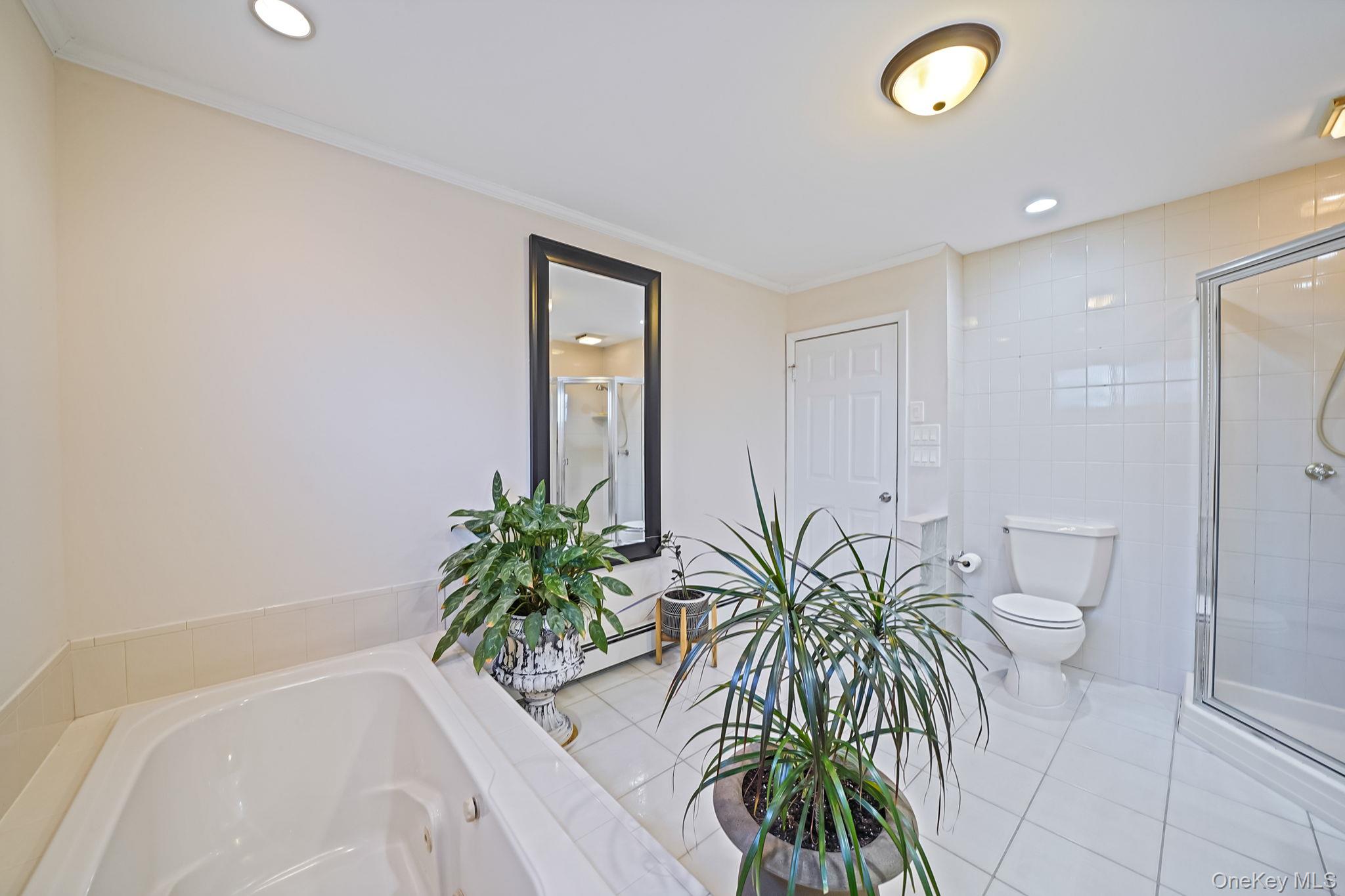 #13 photo, 26 Neptune Road, سوفولك Rocky Point , NY 11778