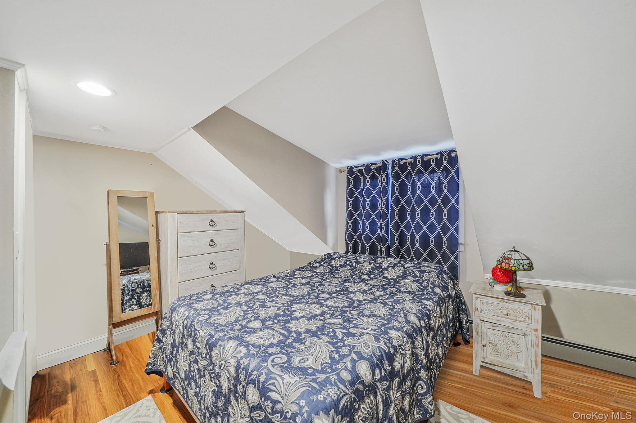 #15 photo, 26 Neptune Road, سوفولك Rocky Point , NY 11778