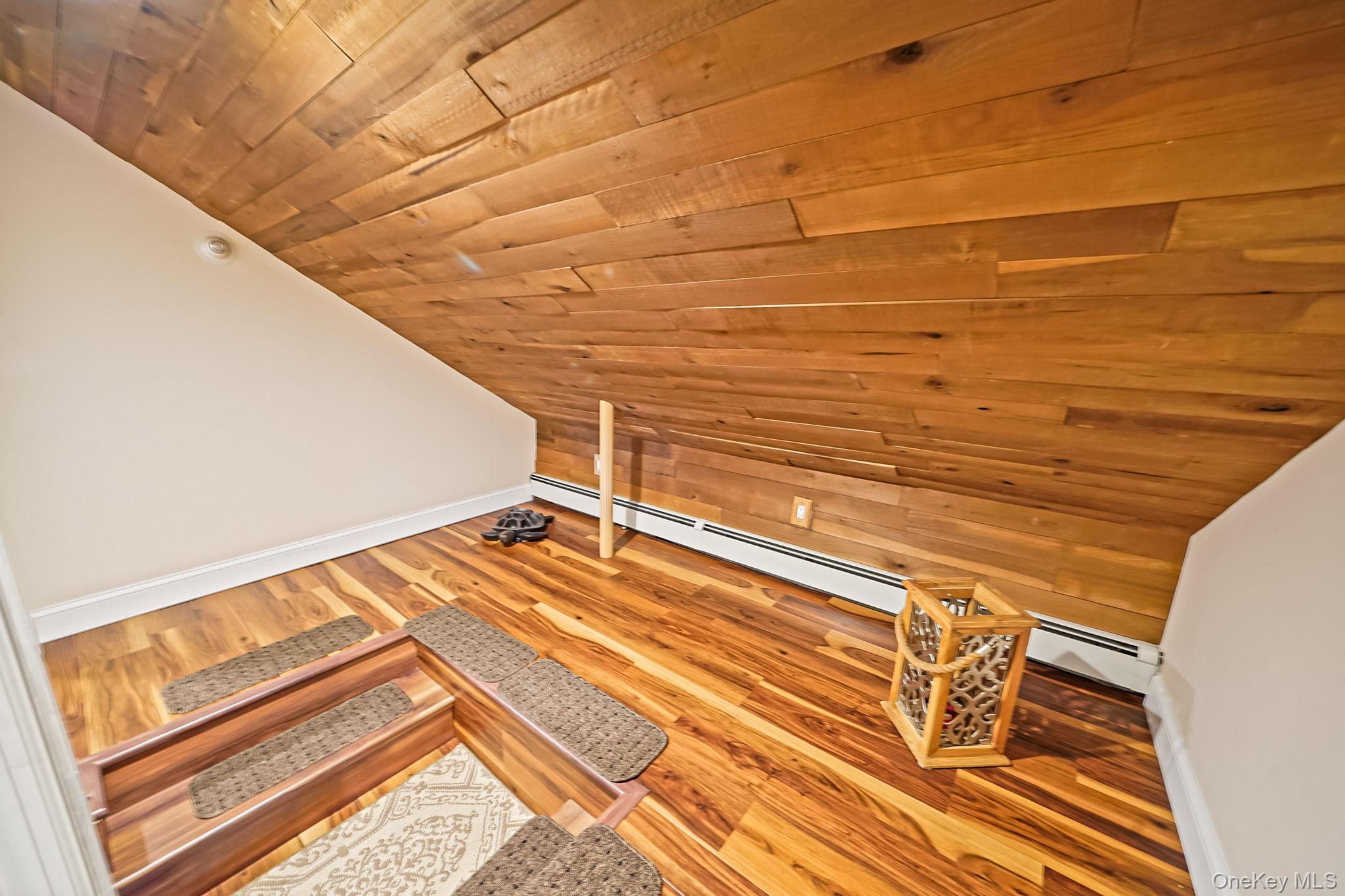 #19 photo, 26 Neptune Road, سوفولك Rocky Point , NY 11778