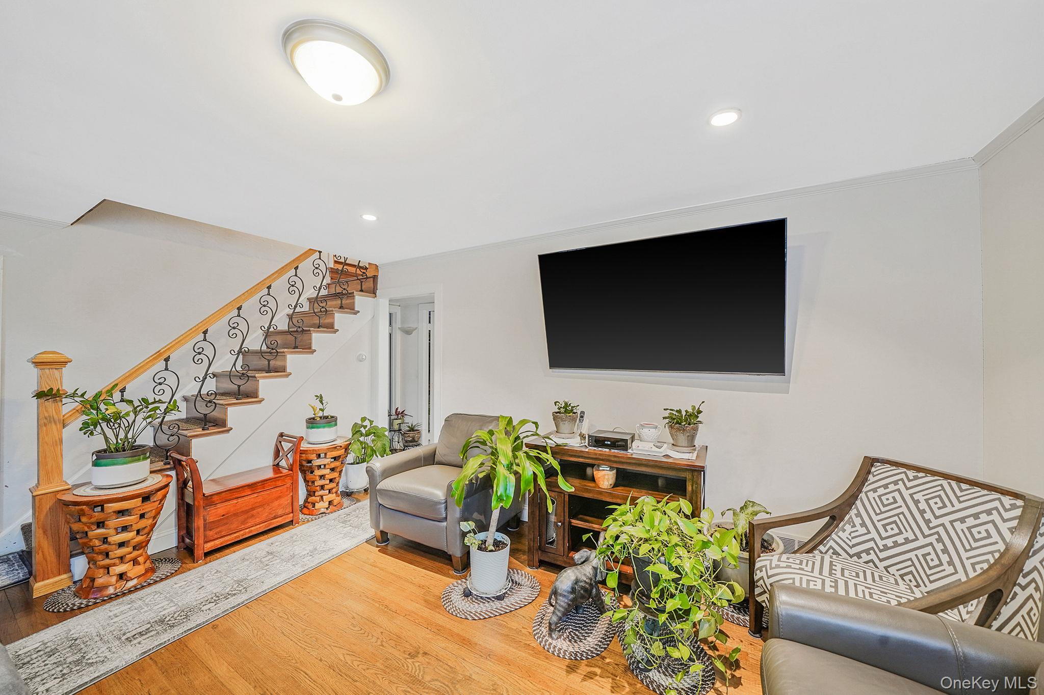 #5 photo, 26 Neptune Road, سوفولك Rocky Point , NY 11778