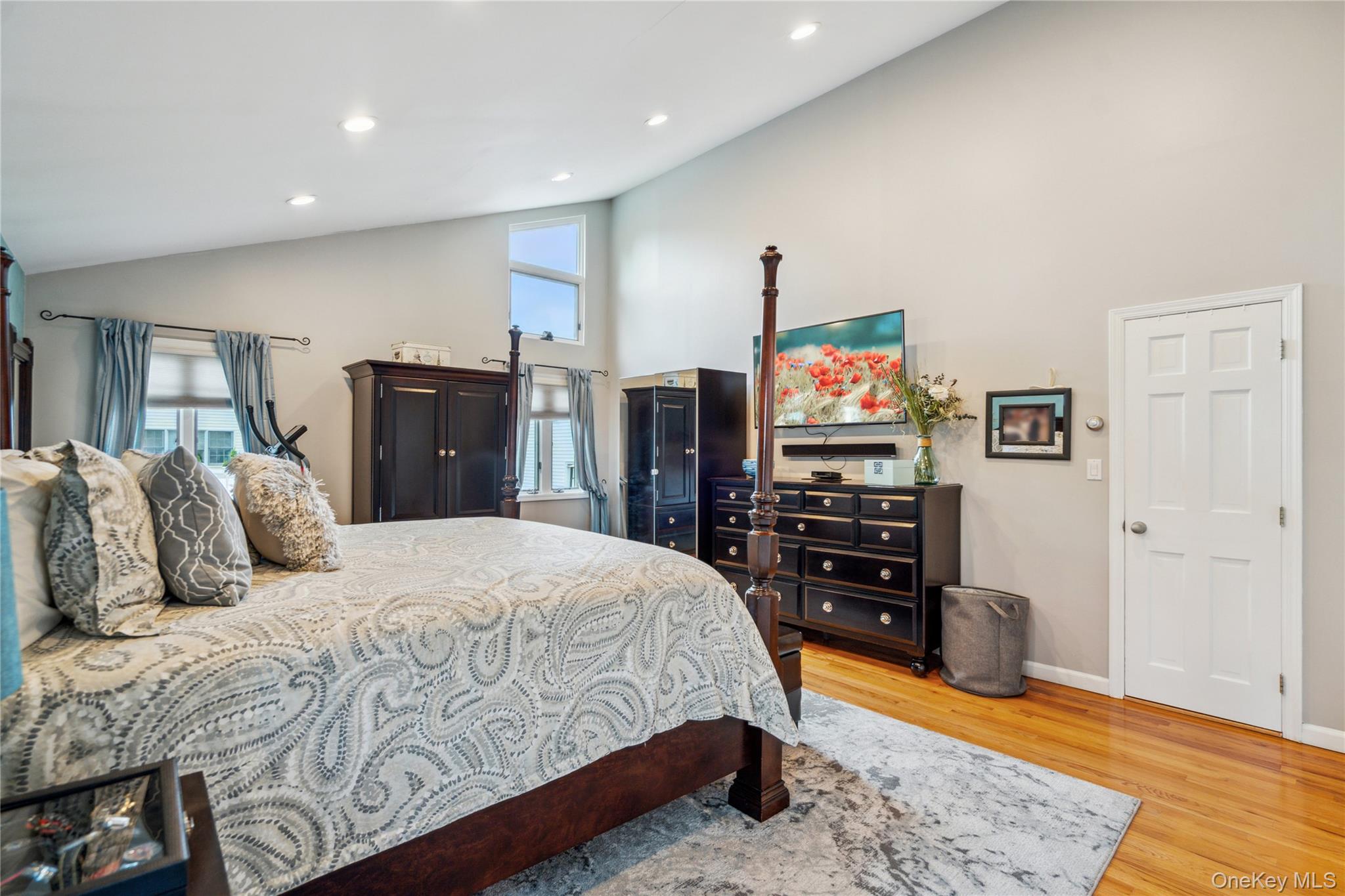 #11 photo, 25 Davison Avenue, East Rockaway , NY 11518