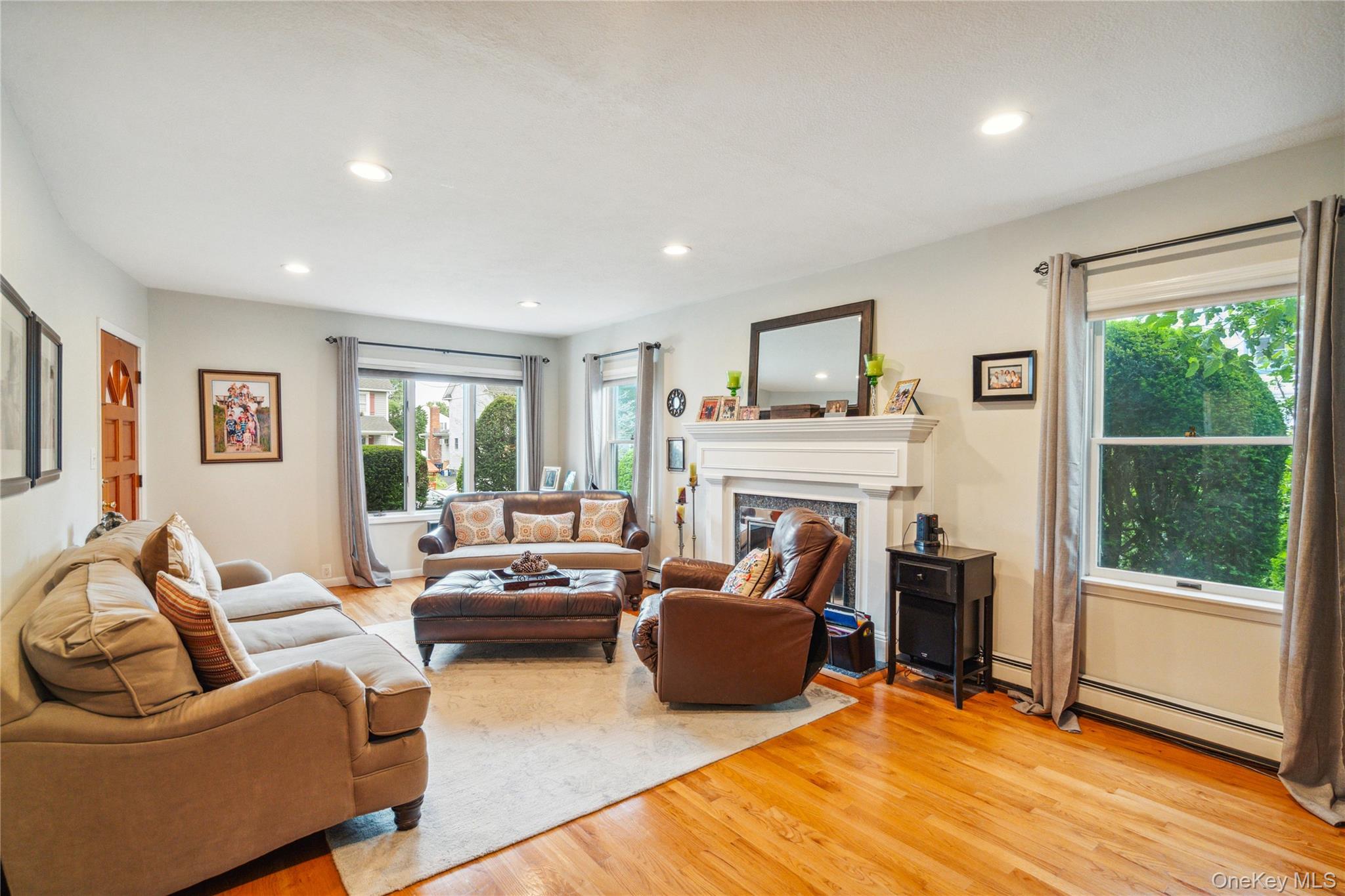 #4 photo, 25 Davison Avenue, East Rockaway , NY 11518