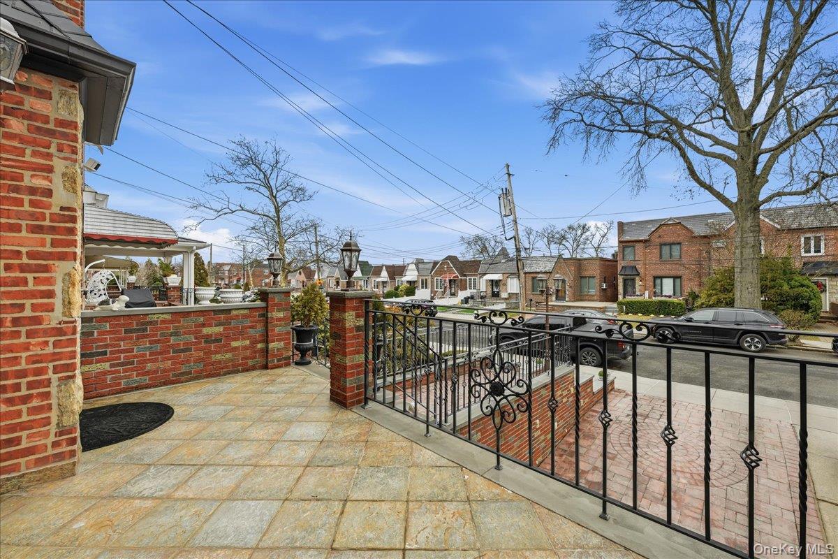 #3 photo, 63-45 77th Place, कुईंस Middle Village , NY 11379