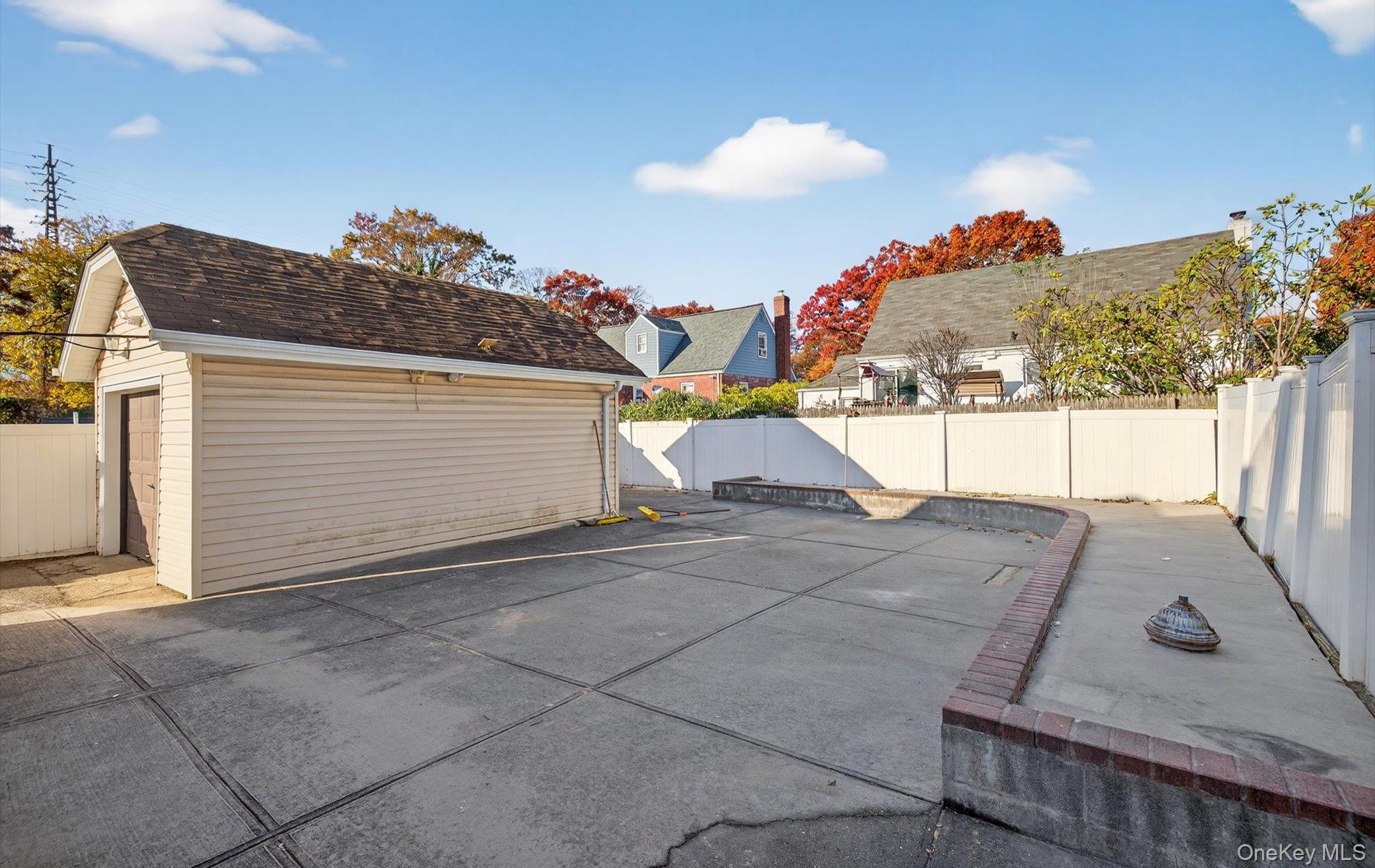 #18 photo, 132 S Terrace Place, नासाउ काउंटी Valley Stream , NY 11580