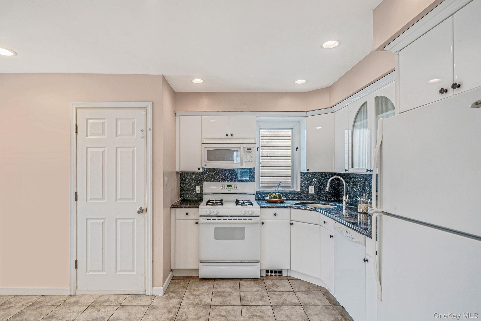 #11 photo, 137 Charles Street, Lynbrook , NY 11563