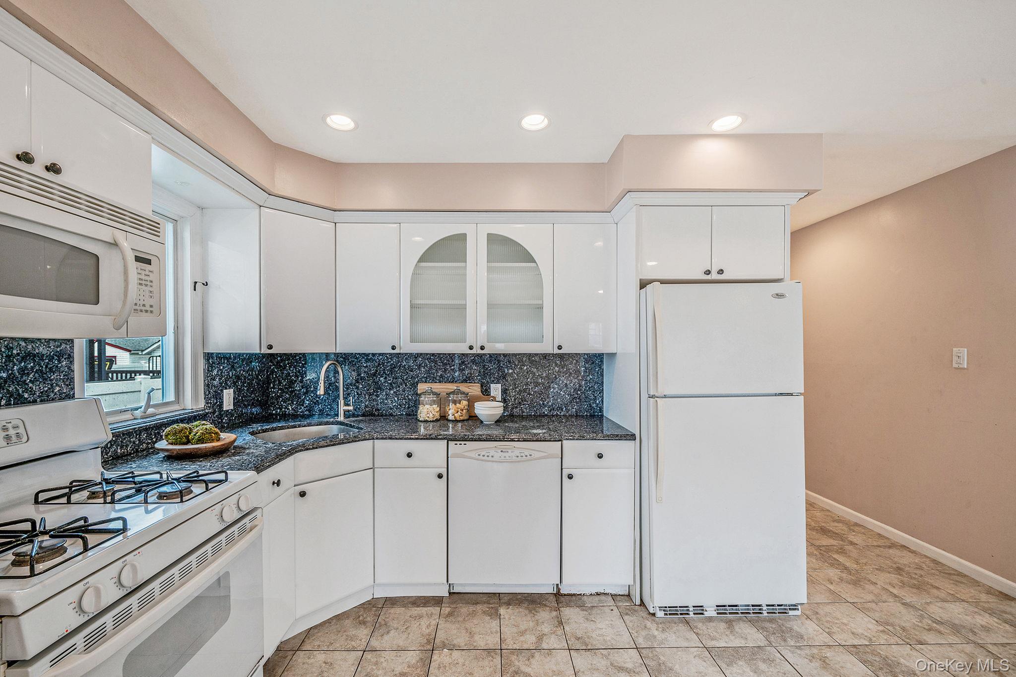 #12 photo, 137 Charles Street, Lynbrook , NY 11563