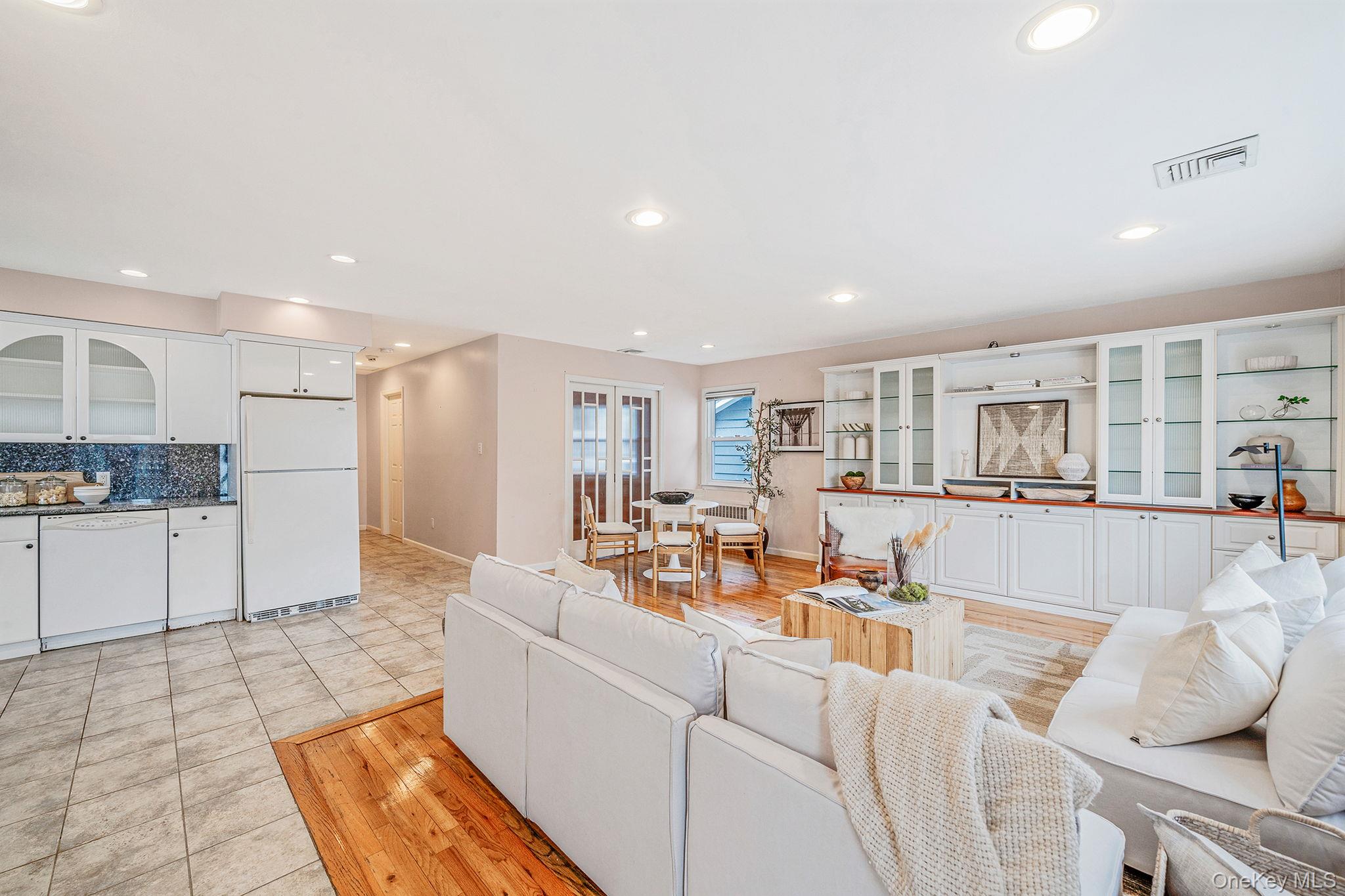 #3 photo, 137 Charles Street, Lynbrook , NY 11563