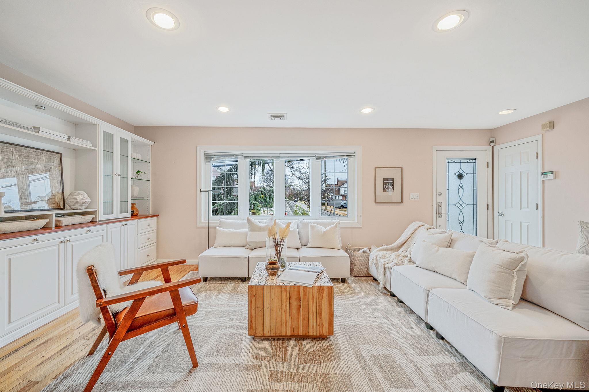 #6 photo, 137 Charles Street, Lynbrook , NY 11563