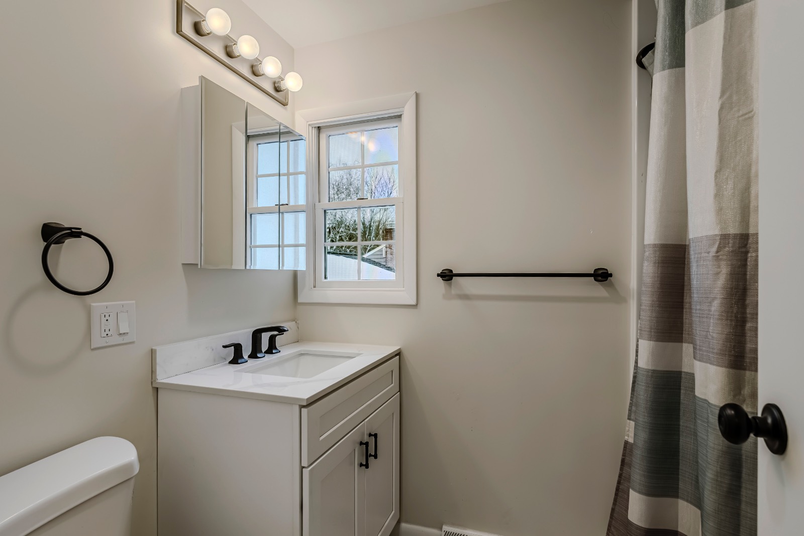 #36 photo, 14 Overbrook Circle, New Hartford , NY 13413