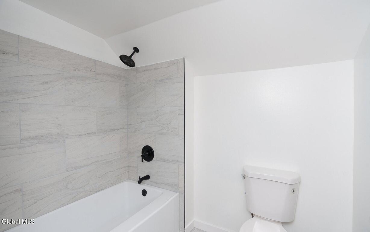 #28 photo, 1538 Nott Street, Schenectady , NY 12308