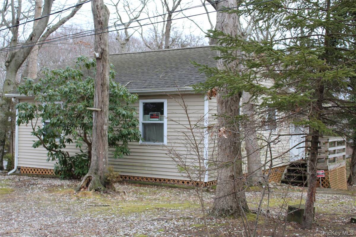 #2 photo, 9 East Way Path, Baiting Hollow , NY 11933