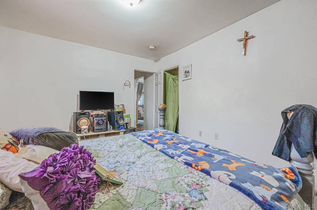 #10 photo, 21 S Summit Avenue, Patchogue , NY 11772